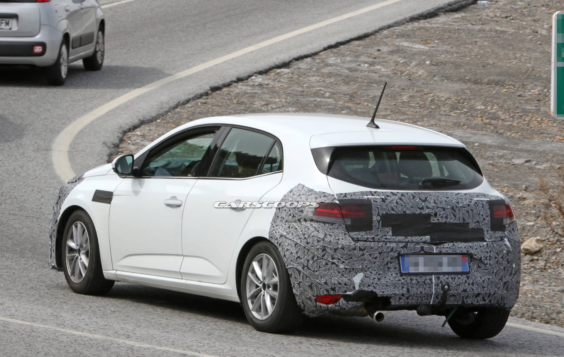 2020 Renault Megane facelift spy shots 8 2020 Renault Megane Is Up For A Facelift And It’s Coming To Frankfurt Show