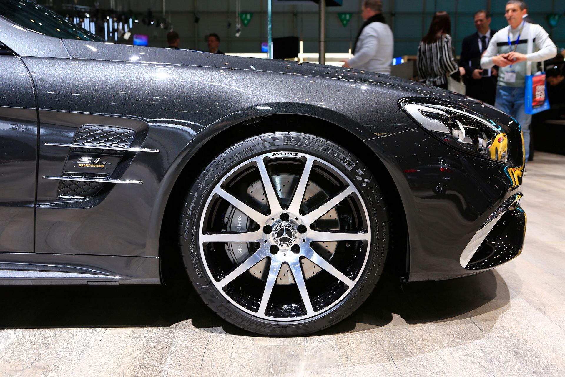 Mercedes-SL-Grand-Edition-4 2020 Mercedes-Benz SL 500 Grand Edition Is For The Classy Buyer