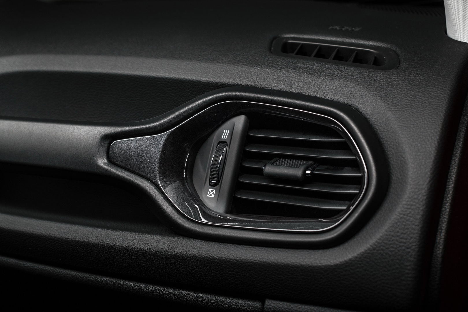 2019 jeep renegade phev 15 New Jeep Renegade And Compass Plug-In Hybrids With Up To 237HP