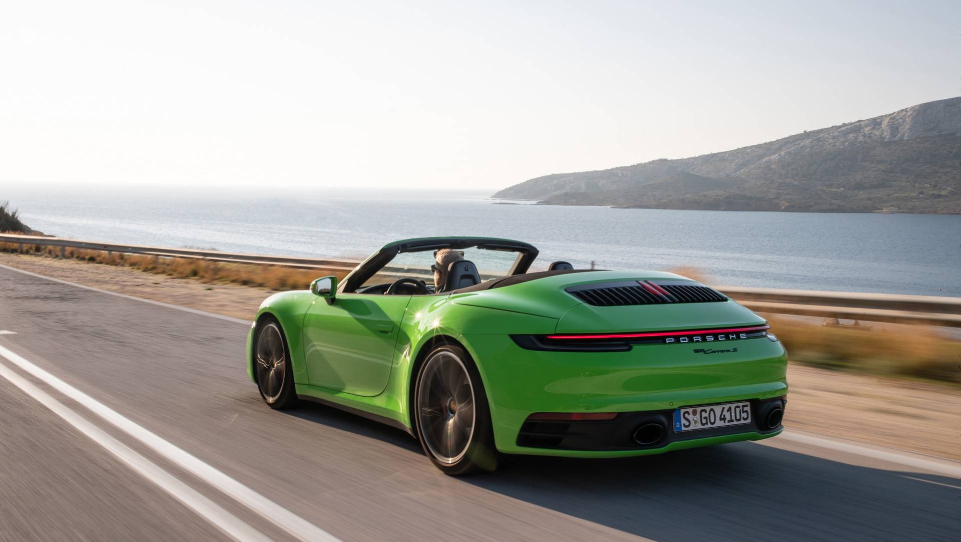 2020 Porsche 911 Cabriolet 17 2020 Porsche 911 Cabriolet’s Soft Top Brings Coupe-Like Looks And Comfort