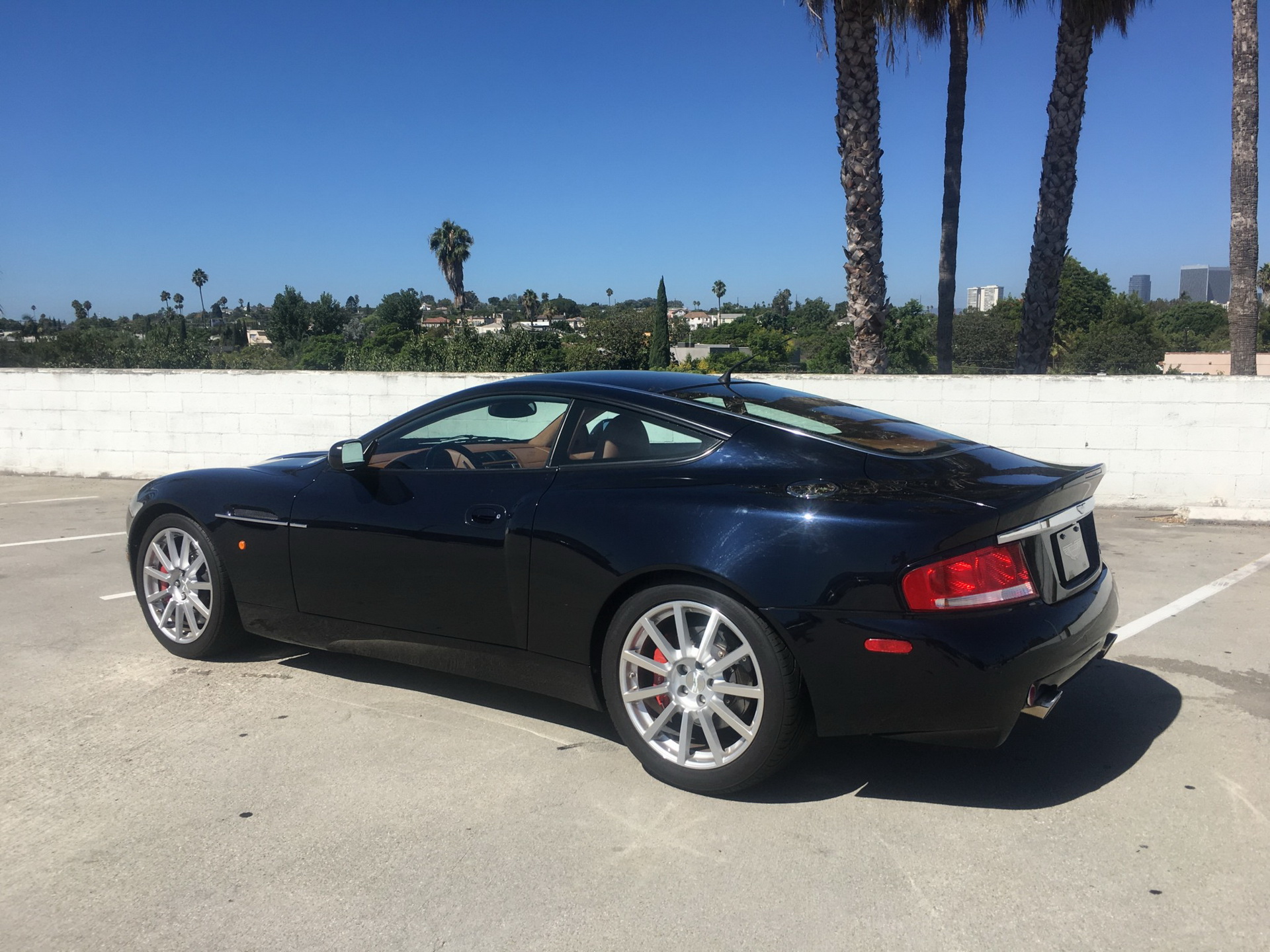 2006 aston martin vanquish s bat auction 22 2006 Aston Martin Vanquish S Rocks BMW Carbon Black Paint