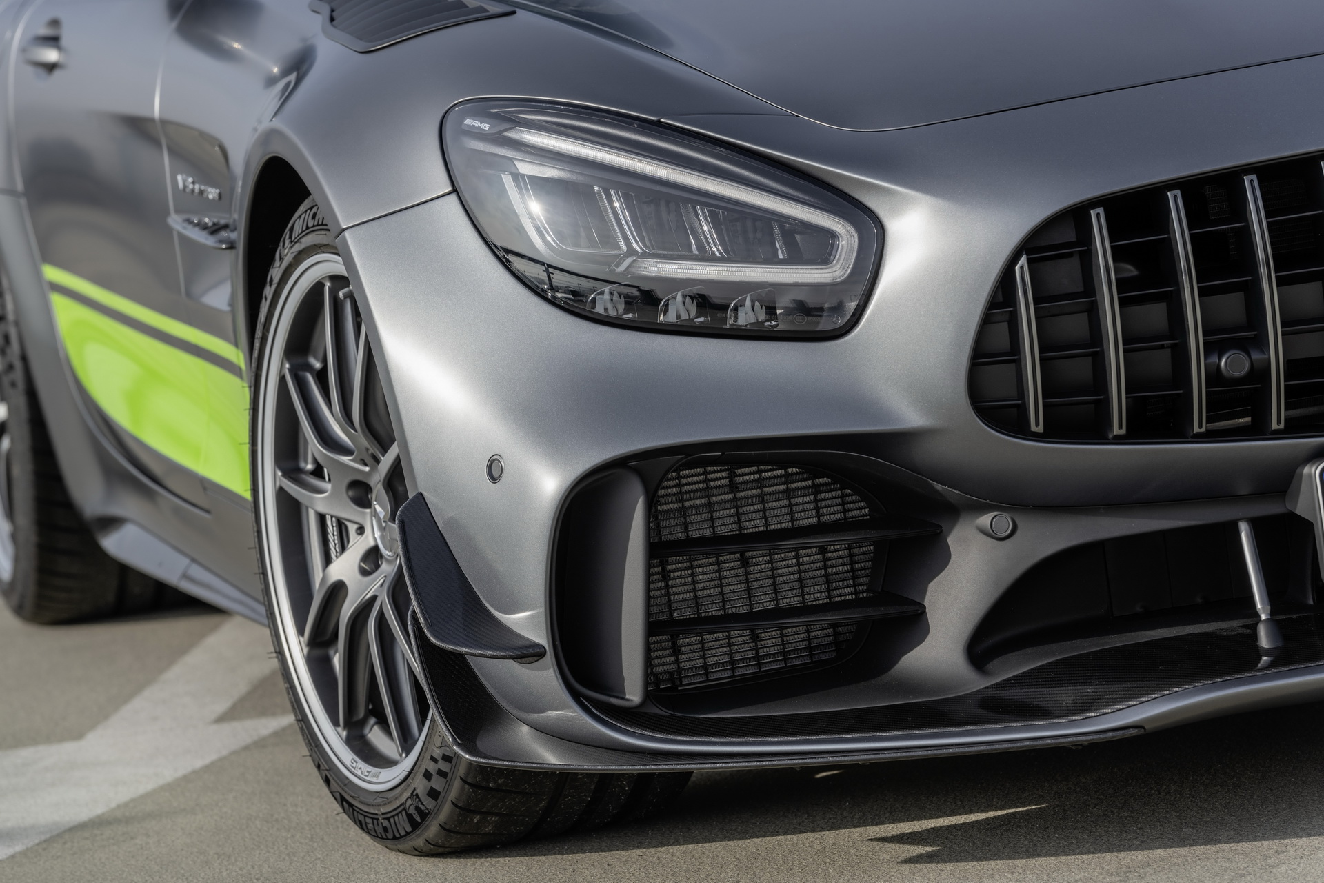 mercedes-amg gt r pro uk pricing 24 Track Focused Mercedes-AMG GT R Pro Gets £188,345 UK Price Tag