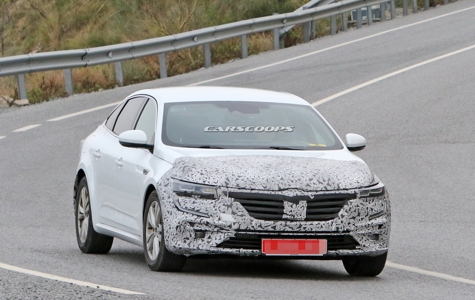 renault talisman facelift spy shots 3 2020 Renault Talisman Getting A Mild Mid-Life Makeover