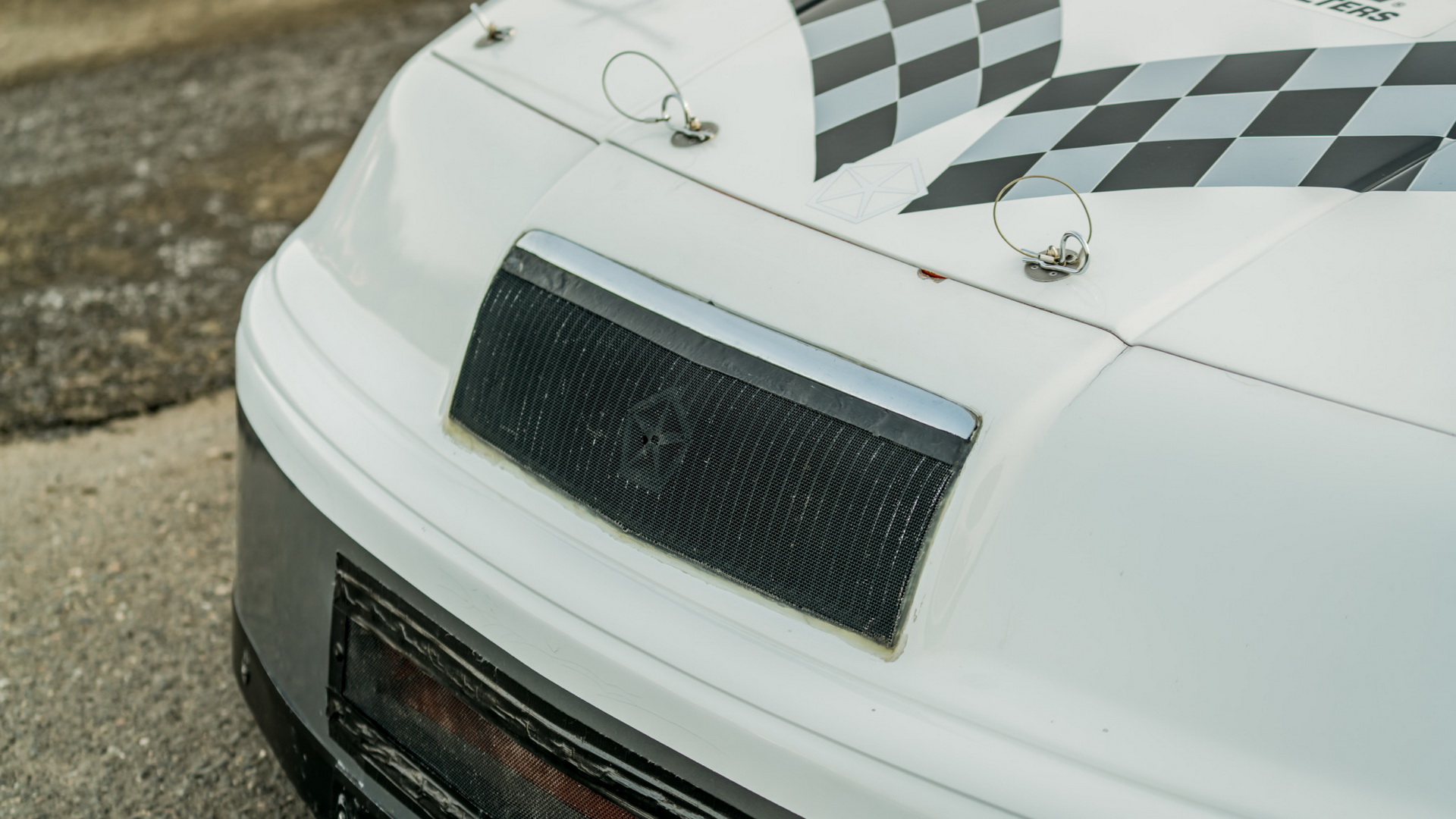 chrysler lebaron race car bat 19 This 1984 Chrysler LeBaron Once Did 224 MPH – And Right Now It’s Dirt Cheap