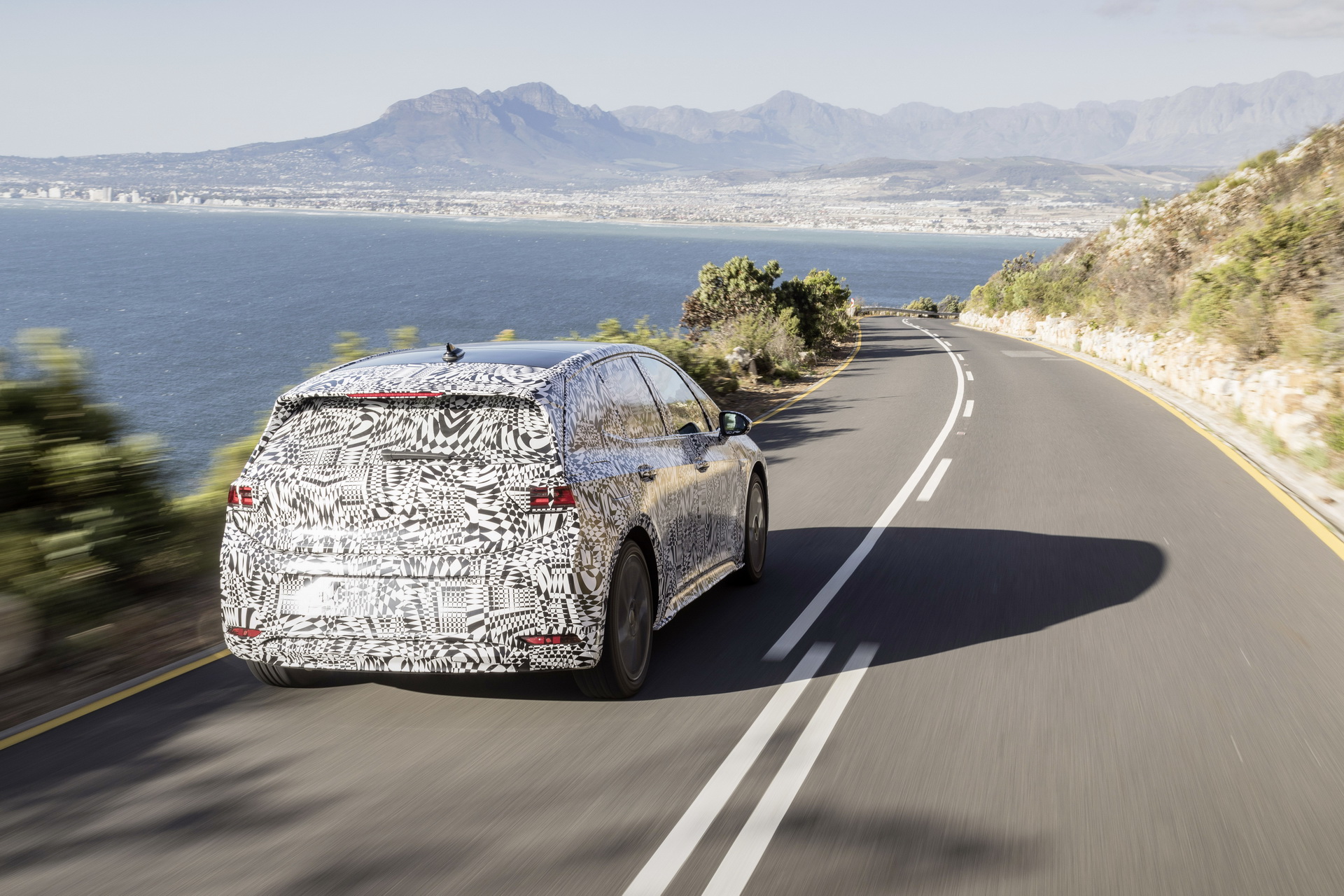 VW-I VW May Lose Over $3,000 On Every I.D Hatchback It Sells