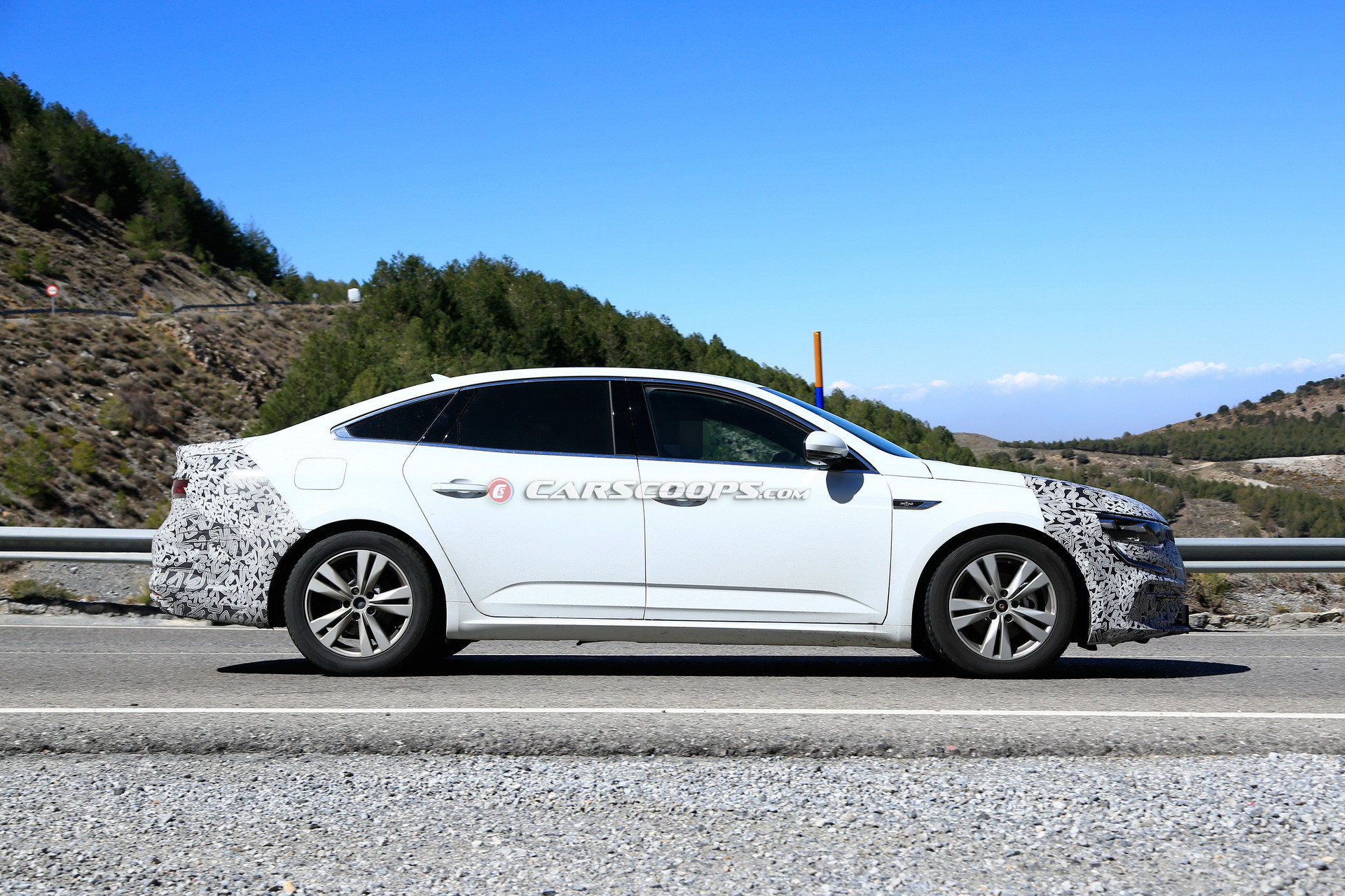 2020 Renault Talisman 9 (2) 2020 Renault Talisman Getting A Mild Mid-Life Makeover