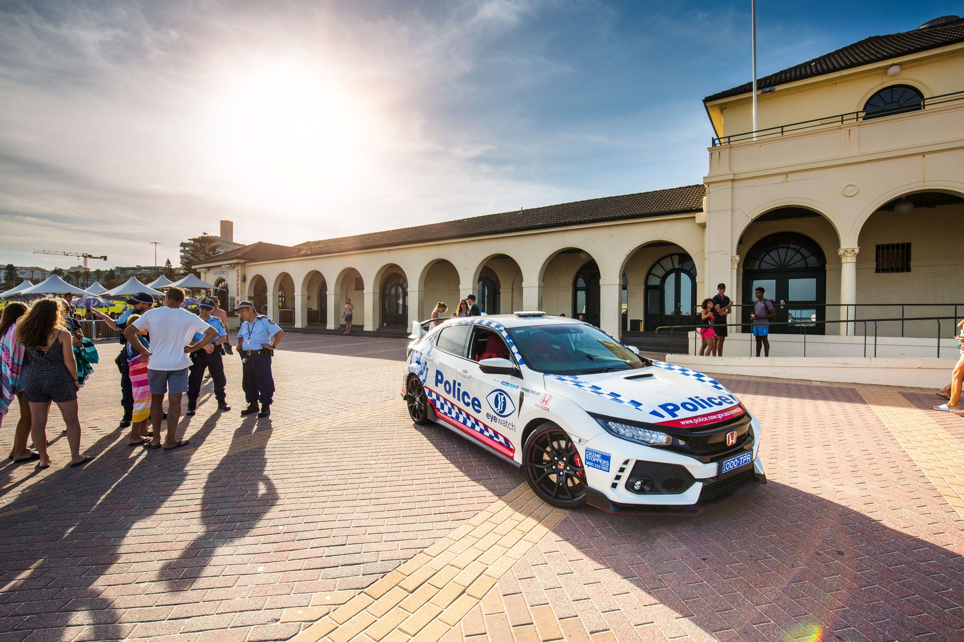 Honda-Civic-Type-R-Australia-3 Honda Civic Type R Joins Aussie Police Force But Won’t Be Chasing Bad Guys