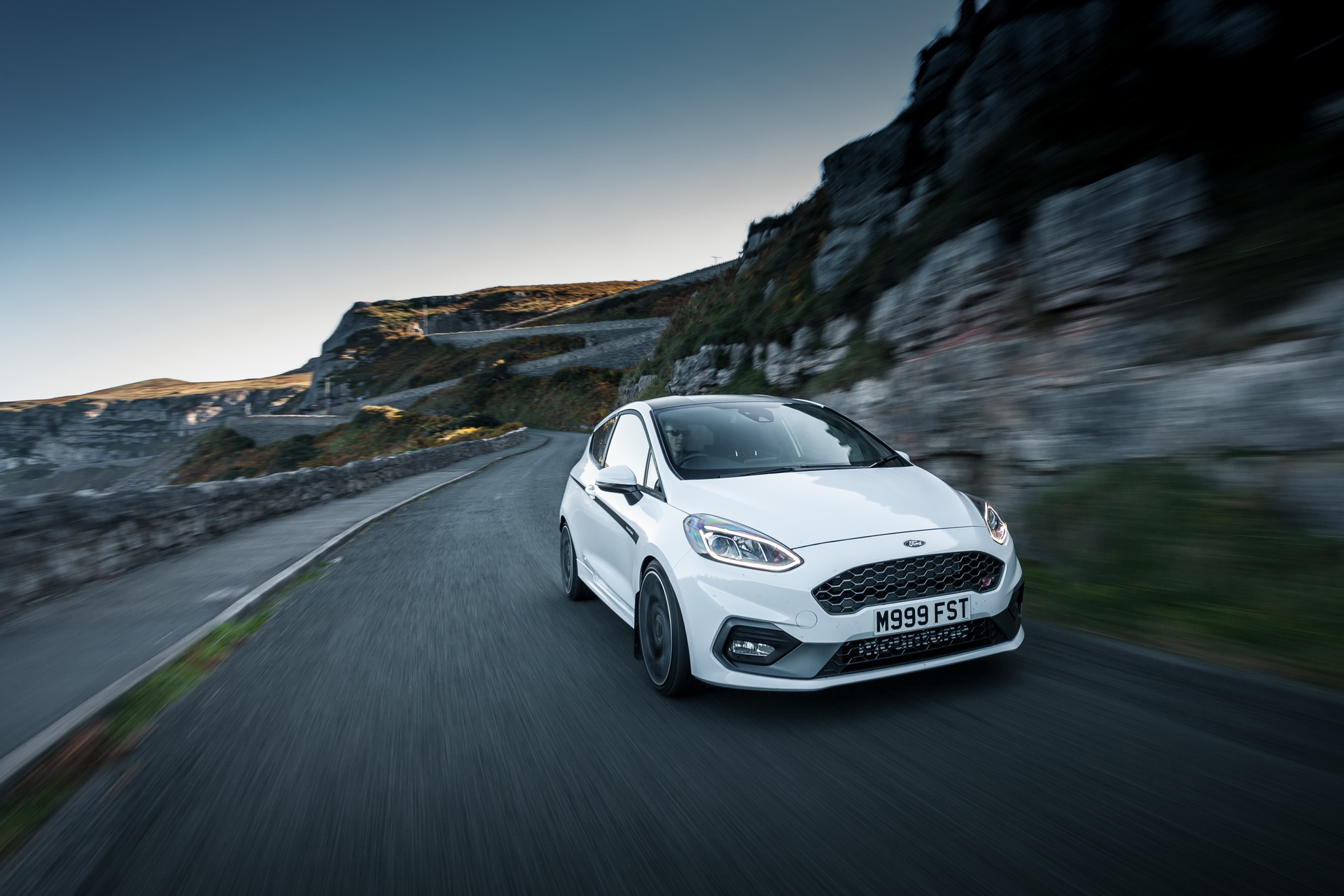 2019-Ford-Fiesta-ST-Mountune-01 Mountune Takes Ford Fiesta ST To 222 HP, Drops 0-62 To Under Six Seconds