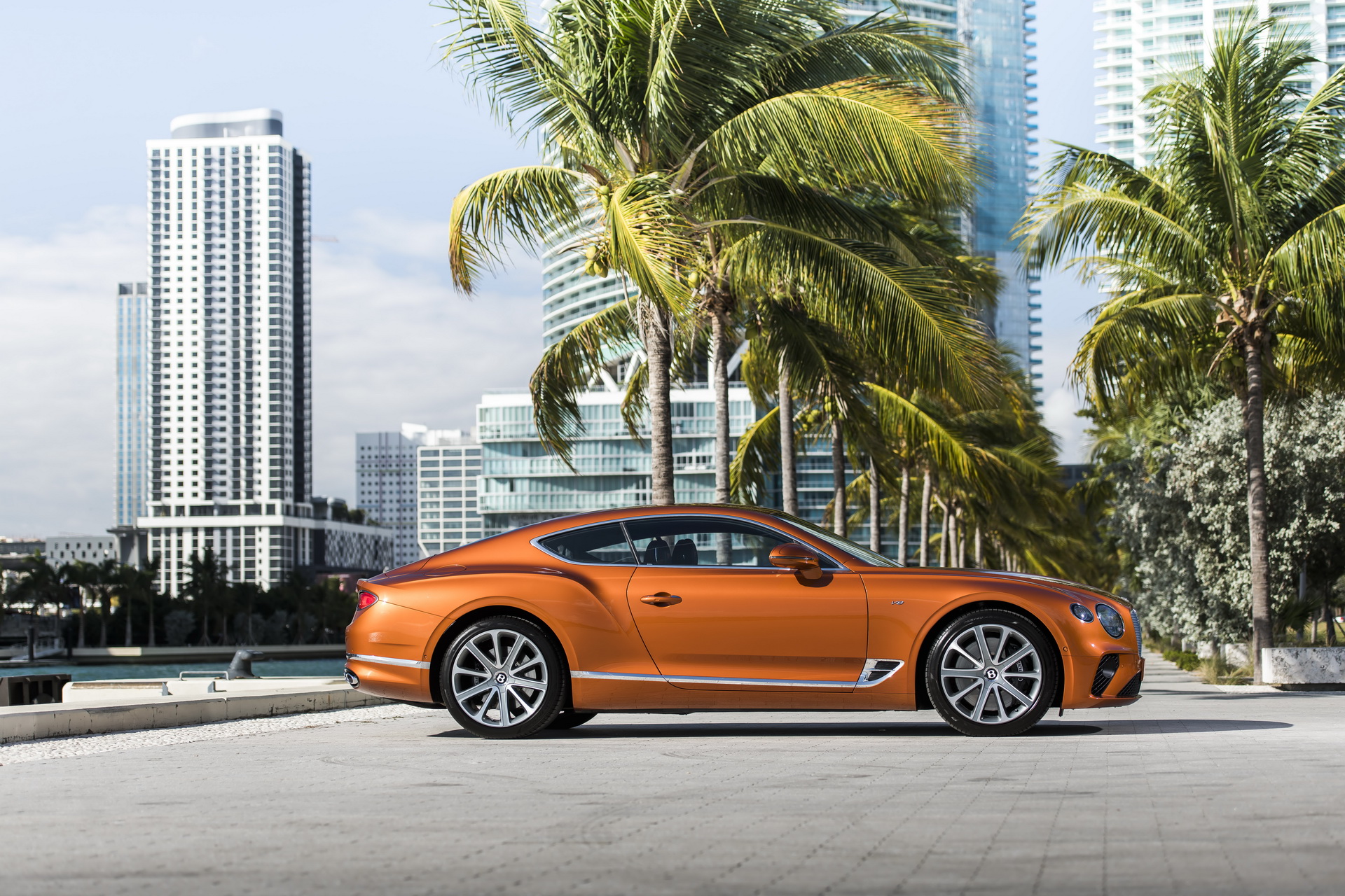 bentley continental gt v8 launched 18 Bentley Unveils Continental GT V8 Models With 542 HP On Tap