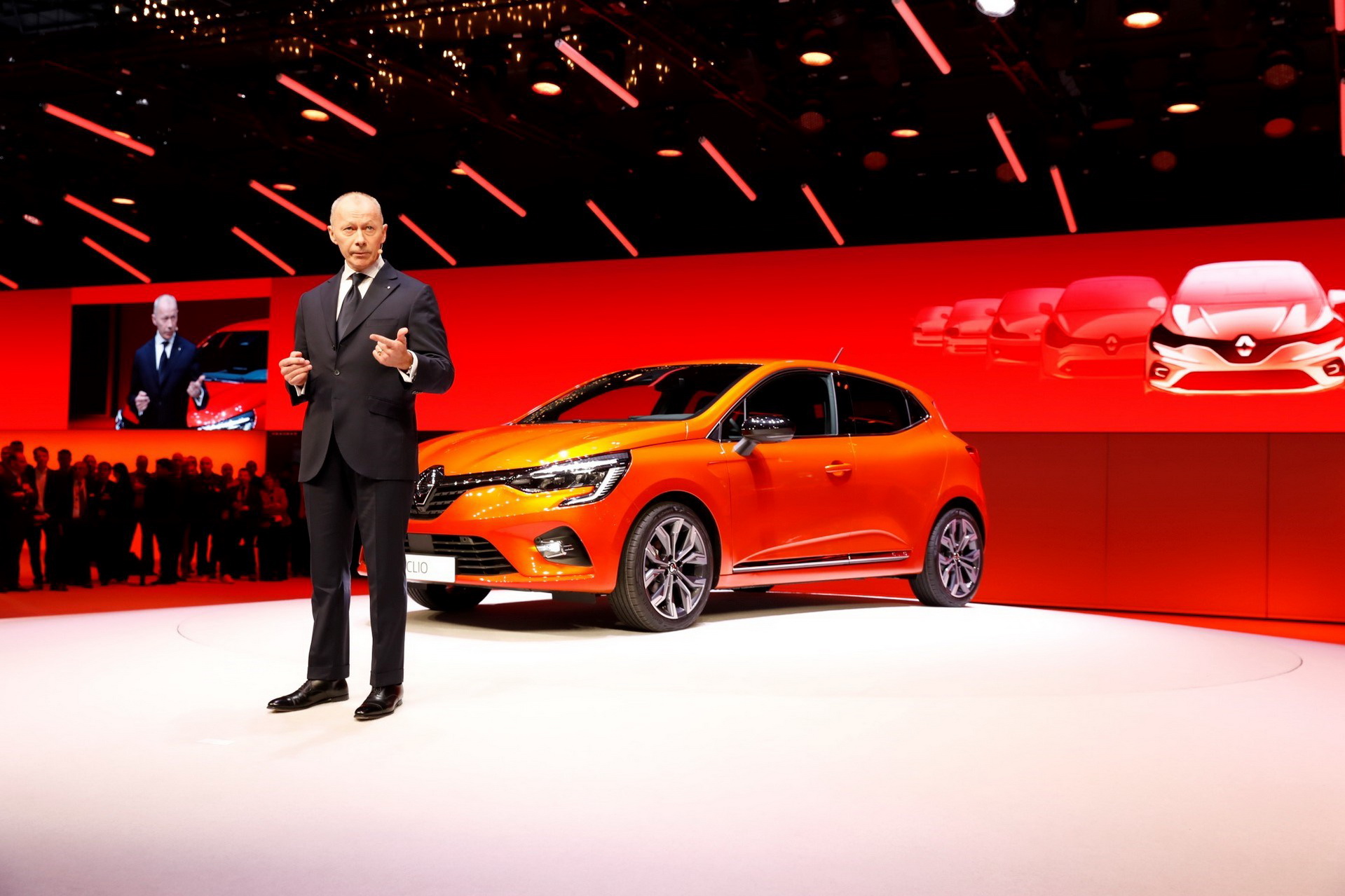 2020-Renault-Clio-03 Renault Spills The Beans On 2020 Clio, Range Will Include A Hybrid Powertrain