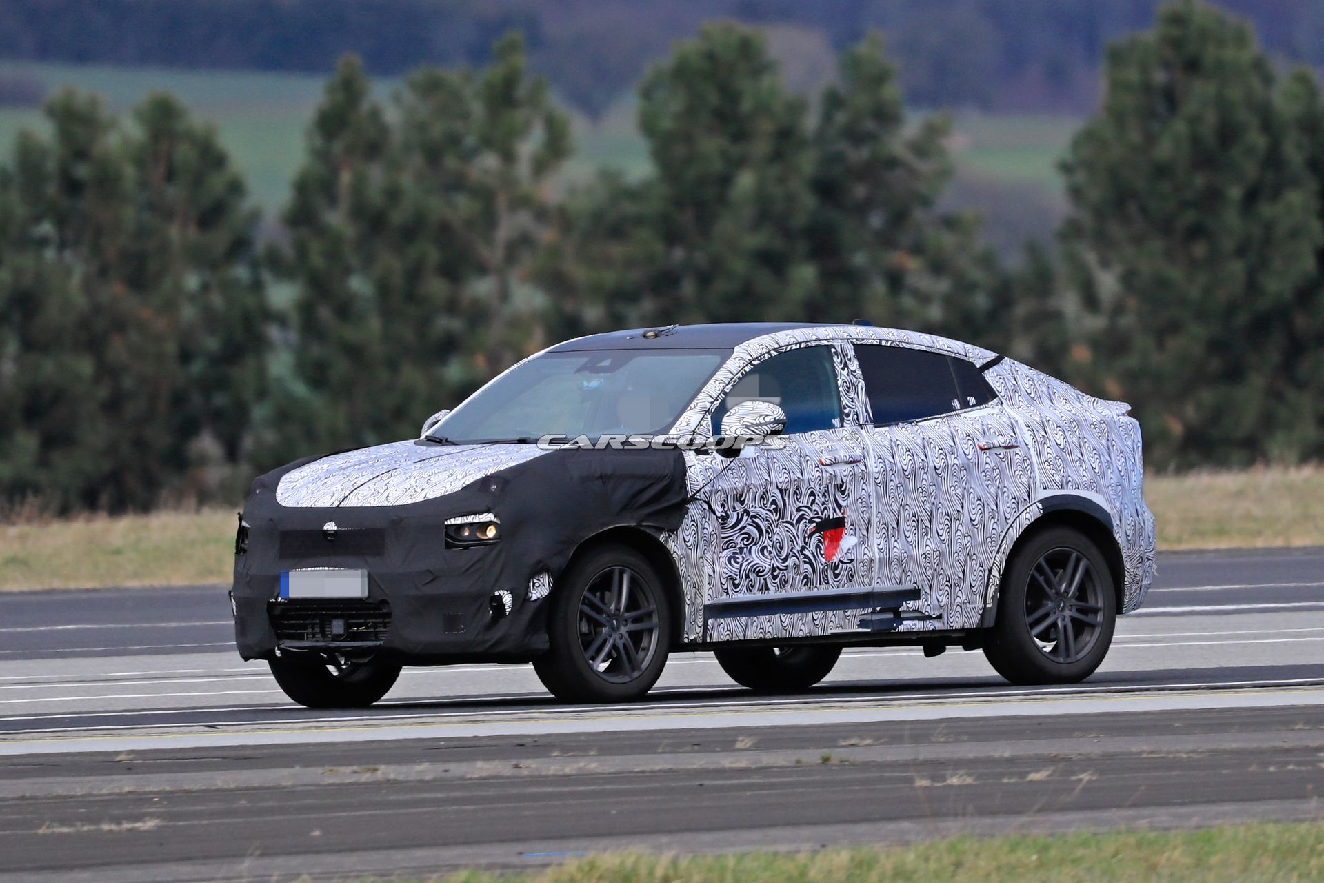 Lynk-And-Co-01-Coupe-3 Lynk & Co 05 SUV Coupe Set To Become The Sportier Sibling Of The 01