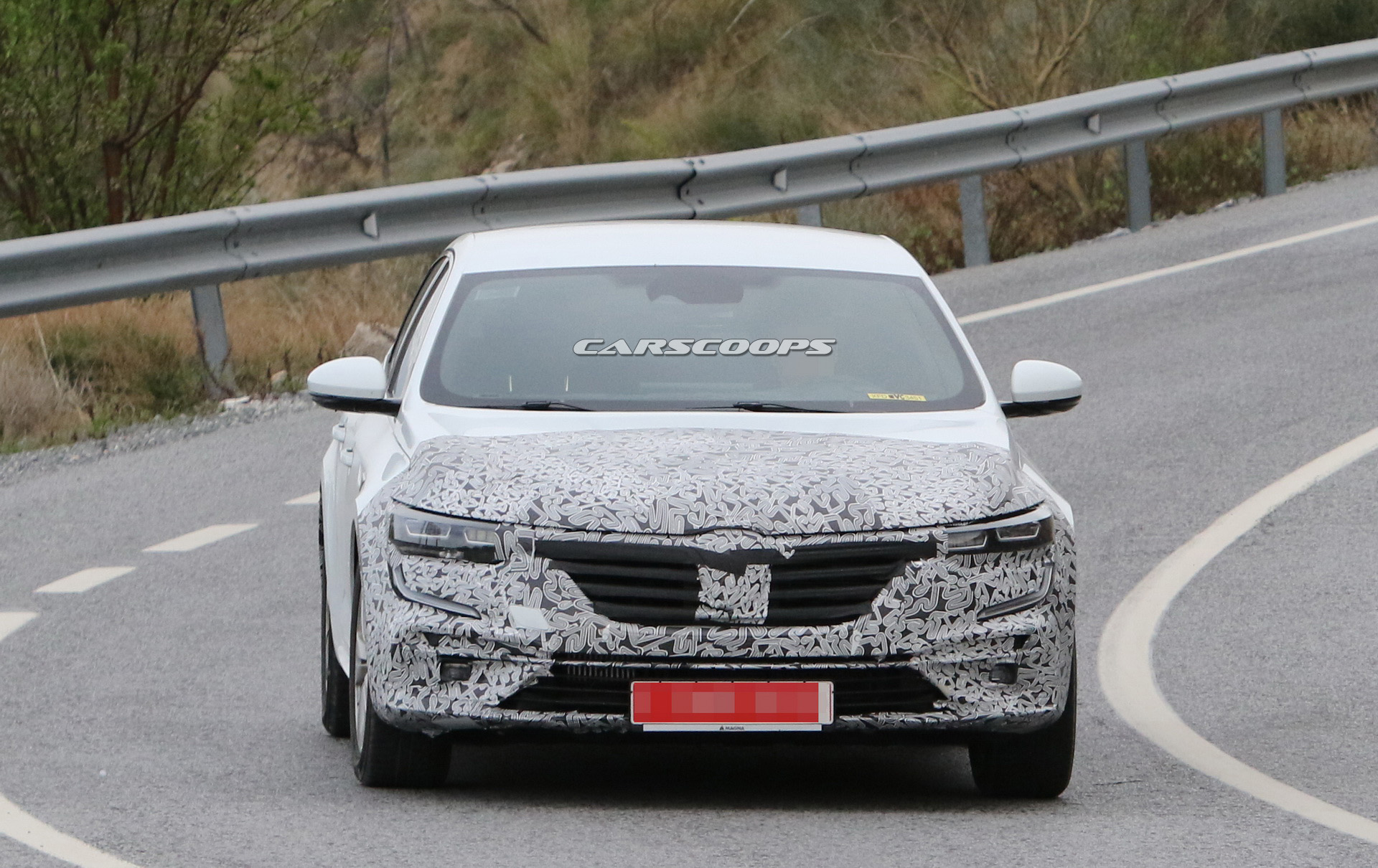 renault talisman facelift spy shots 2 2020 Renault Talisman Getting A Mild Mid-Life Makeover