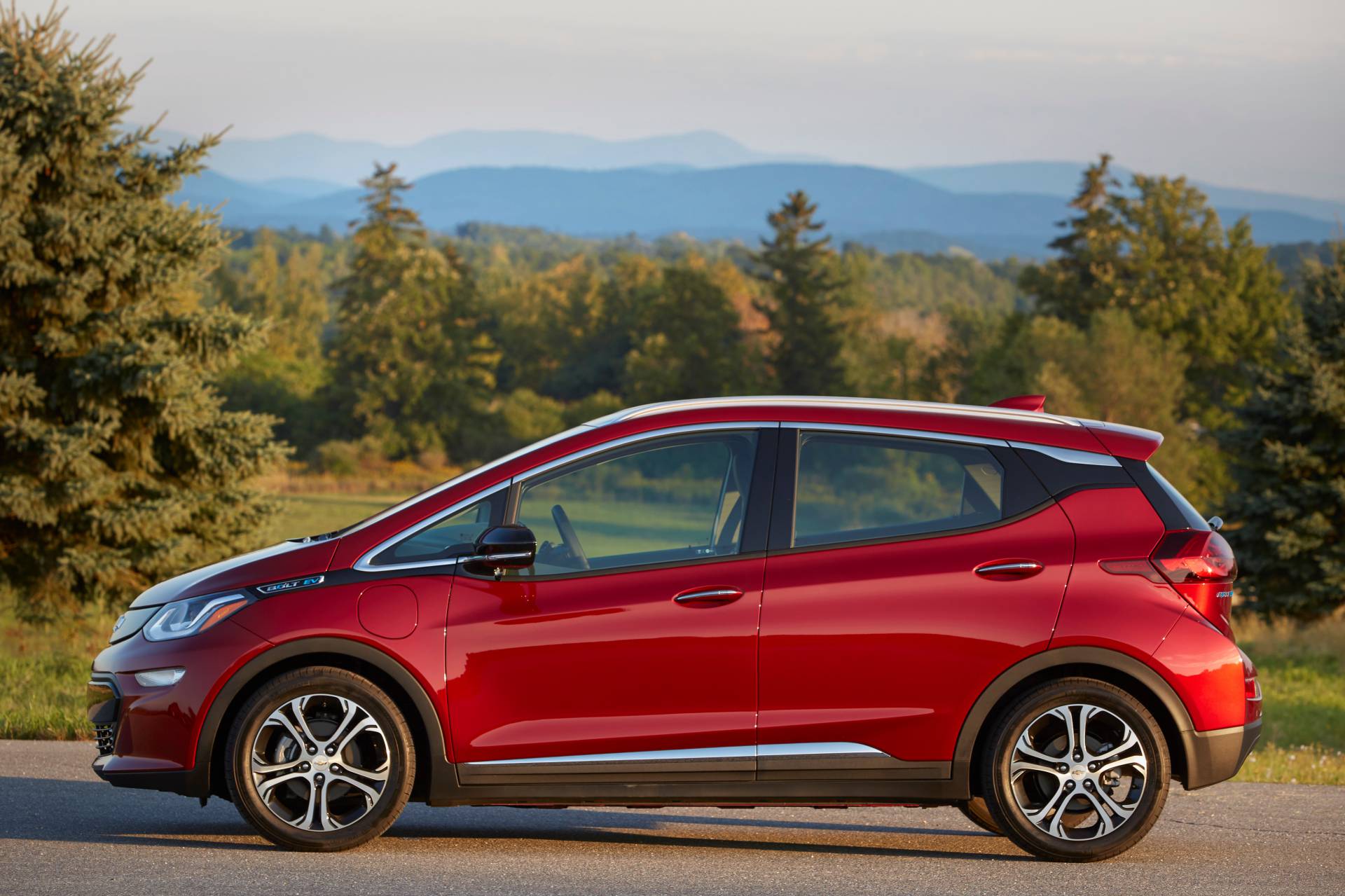 2019 Chevrolet Bolt EV 6 Chevrolet Doesn’t Drop Bolt’s Prices Despite Federal Tax Credit Cut In Half