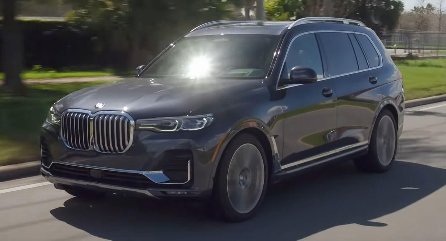 BMW X7 Excels At Being Both A Family Hauler And An Executive Limo 
