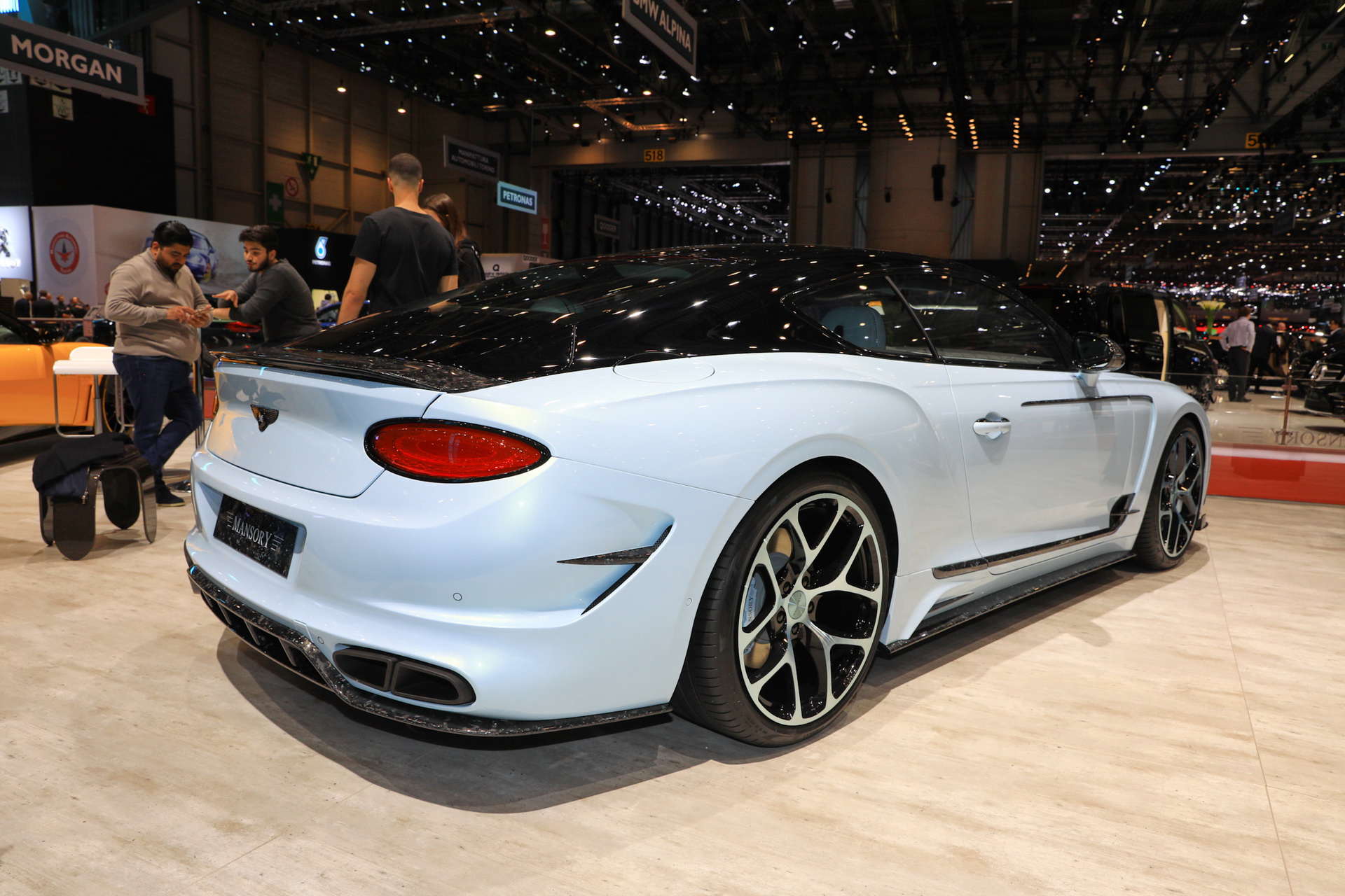 mansory bentley continental geneva livepics 2 Mansory Gettin’ Jiggy With New Bentley Continental GT