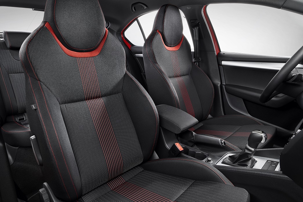 2019 skoda octavia sportline 7 Skoda Octavia SportLine Slots Under The vRS, Starts From £23,870