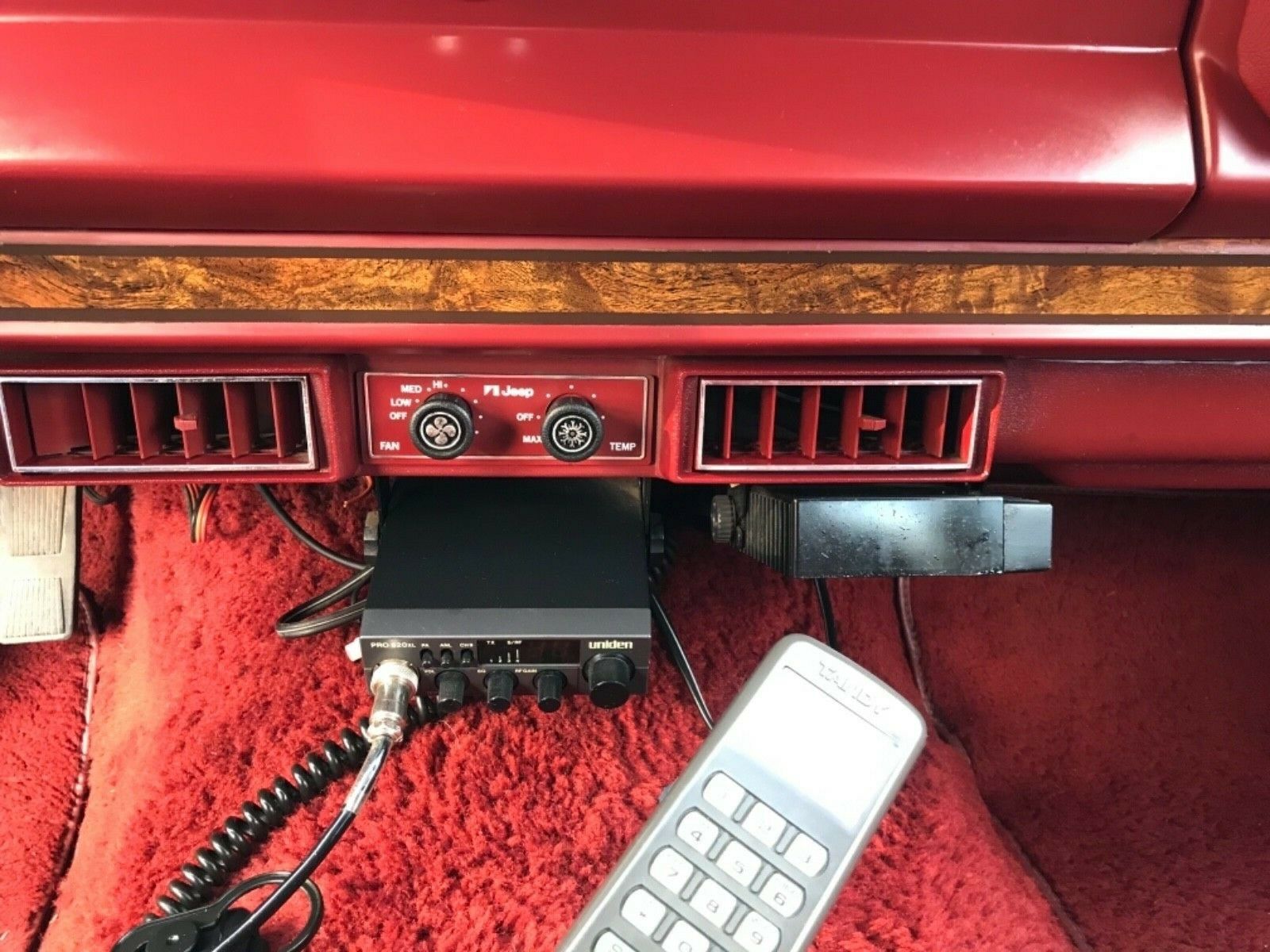 Jeep-Grand-Wagoneer18 Get Your Wood On With This Barn-Stored 1985 Jeep Grand Wagoneer