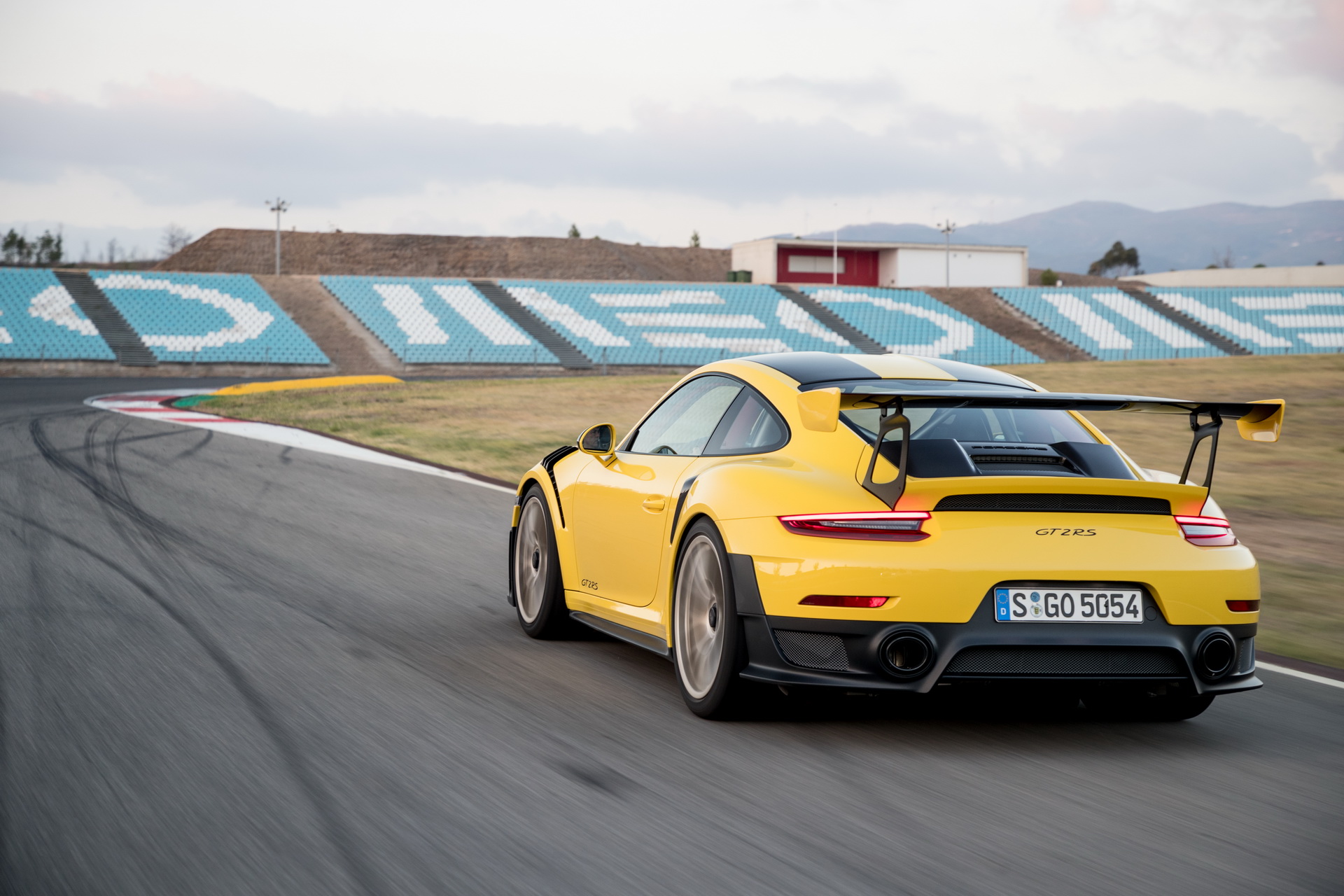 2019-Porsche-911-GT2-RS-02 Cargo Ship Carrying New 911 GT2 RS’ Sinks, Porsche To Resume Production Of Model (Update)