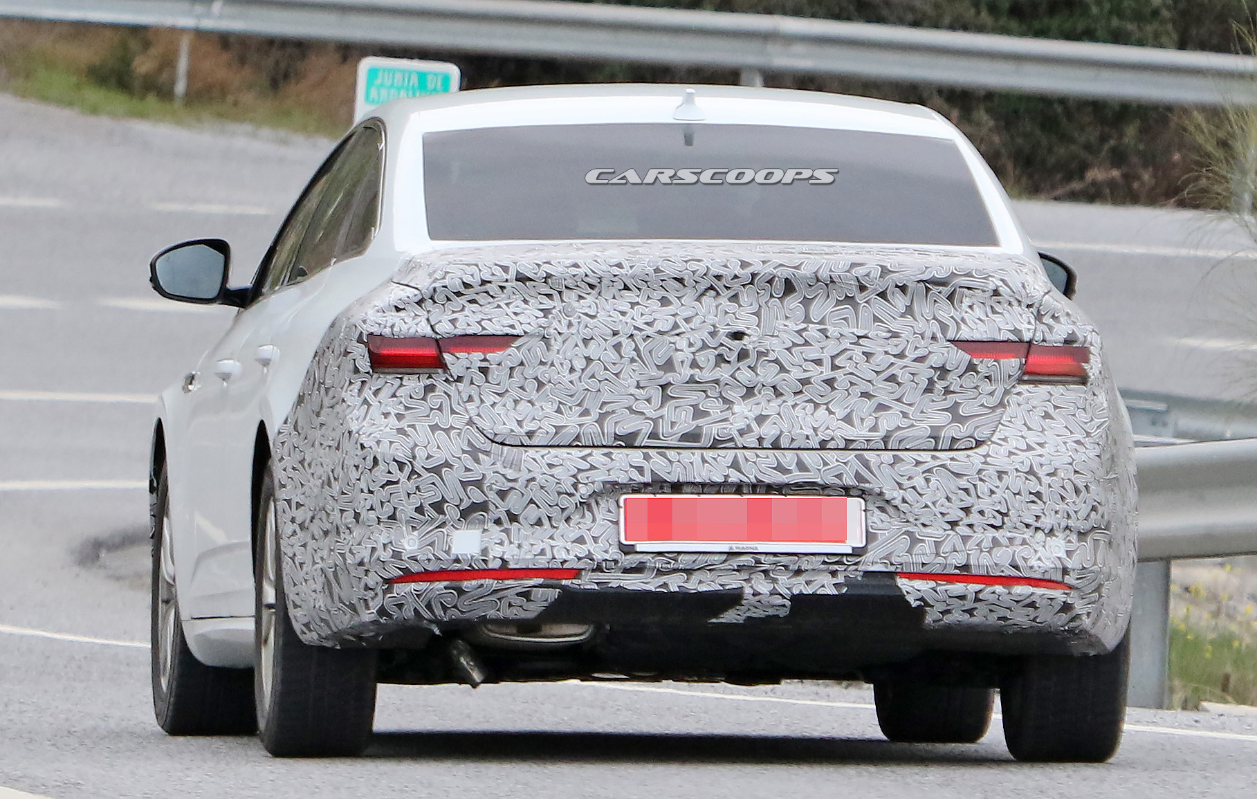 renault talisman facelift spy shots 12 2020 Renault Talisman Getting A Mild Mid-Life Makeover