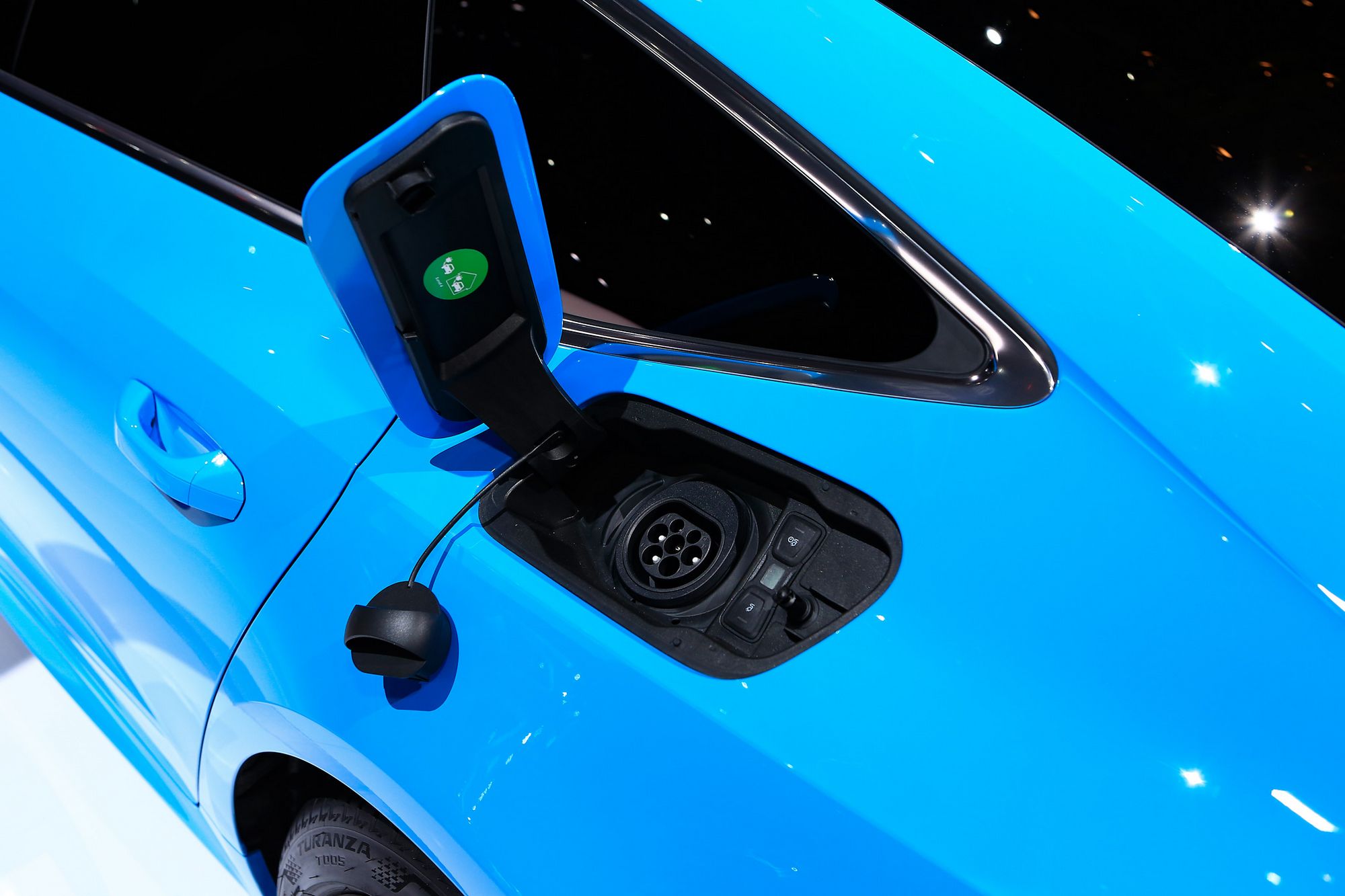 Audi-Hybrids-Geneva-5 Audi A6, A7, A8, And Q5 Bring TFSIe Plug-In Power To Geneva