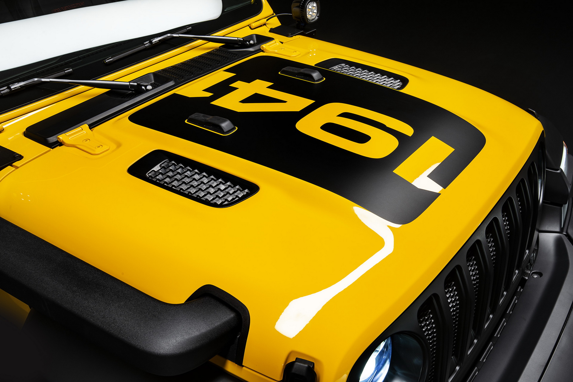 mopar jeep wrangler rubicon 1941 livepics 26 Jeep Wrangler Rubicon 1941 Can (Almost) Be Your Yellow Submarine