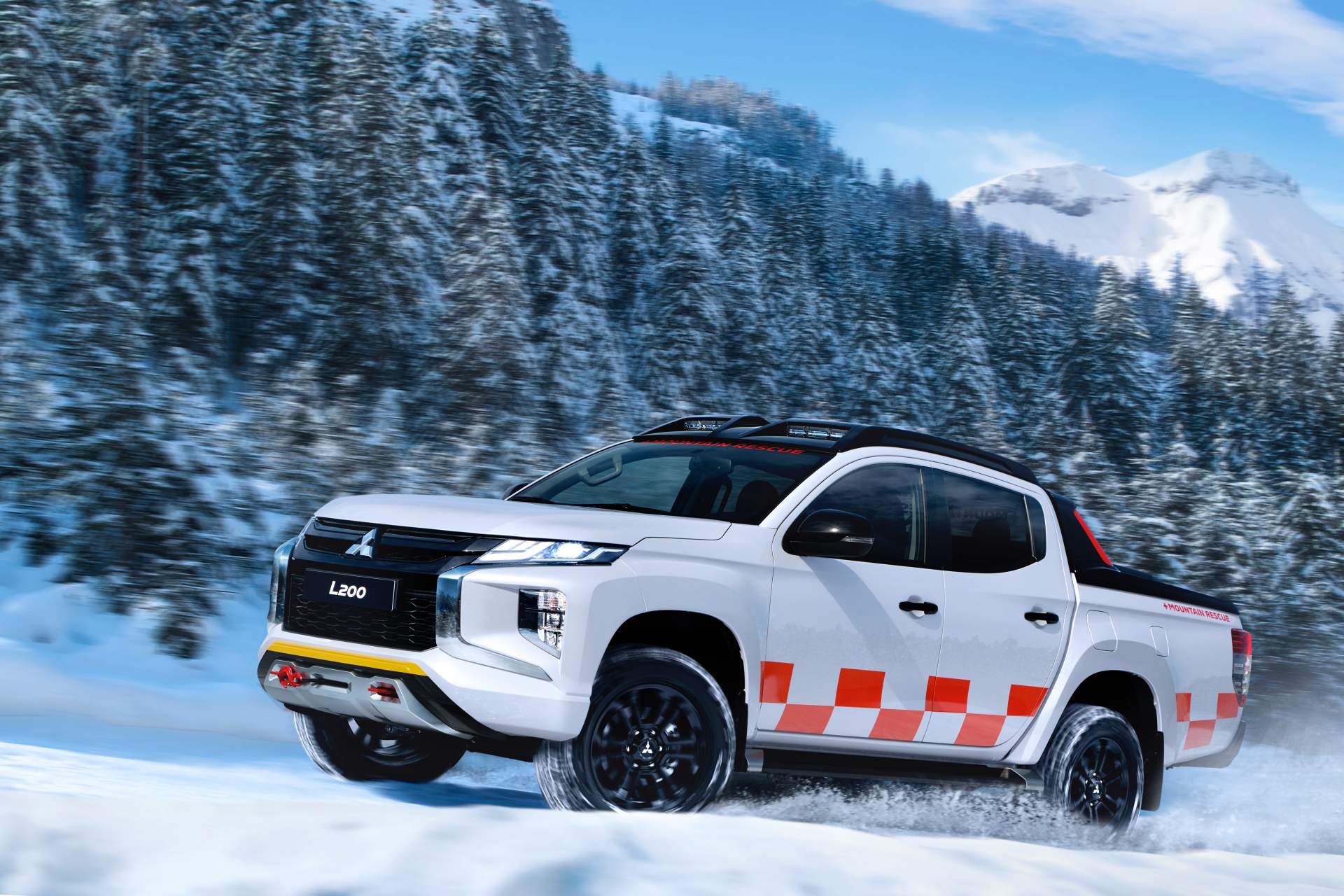 Mitsubishi L200 facelift show car 7 Europe’s 2019 Mitsubishi L200 Adopts New Family Face, 2.2L Turbo Diesel