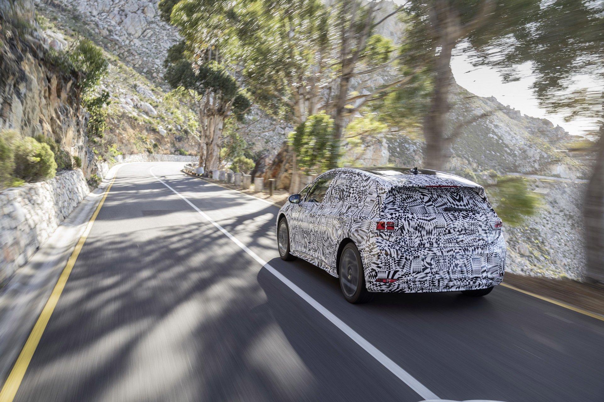 VW-I VW May Lose Over $3,000 On Every I.D Hatchback It Sells