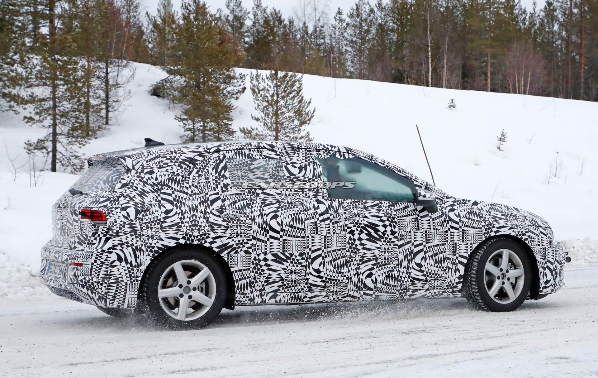 2020 VW Golf spy shots 11 2020 VW Golf Mk8 Insists On Camo Despite Being Caught Completely Undisguised
