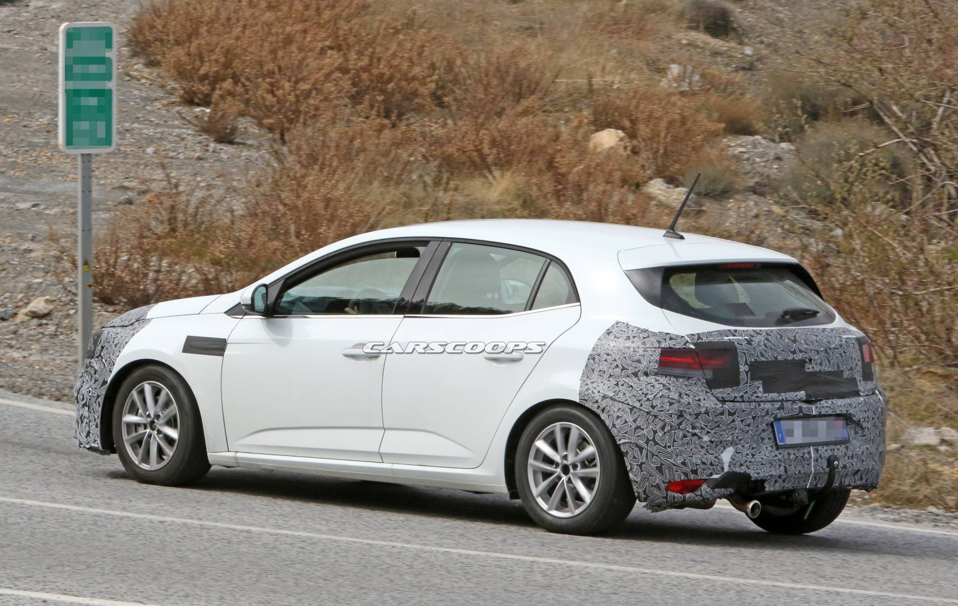 2020 Renault Megane facelift spy shots 7 2020 Renault Megane Is Up For A Facelift And It’s Coming To Frankfurt Show