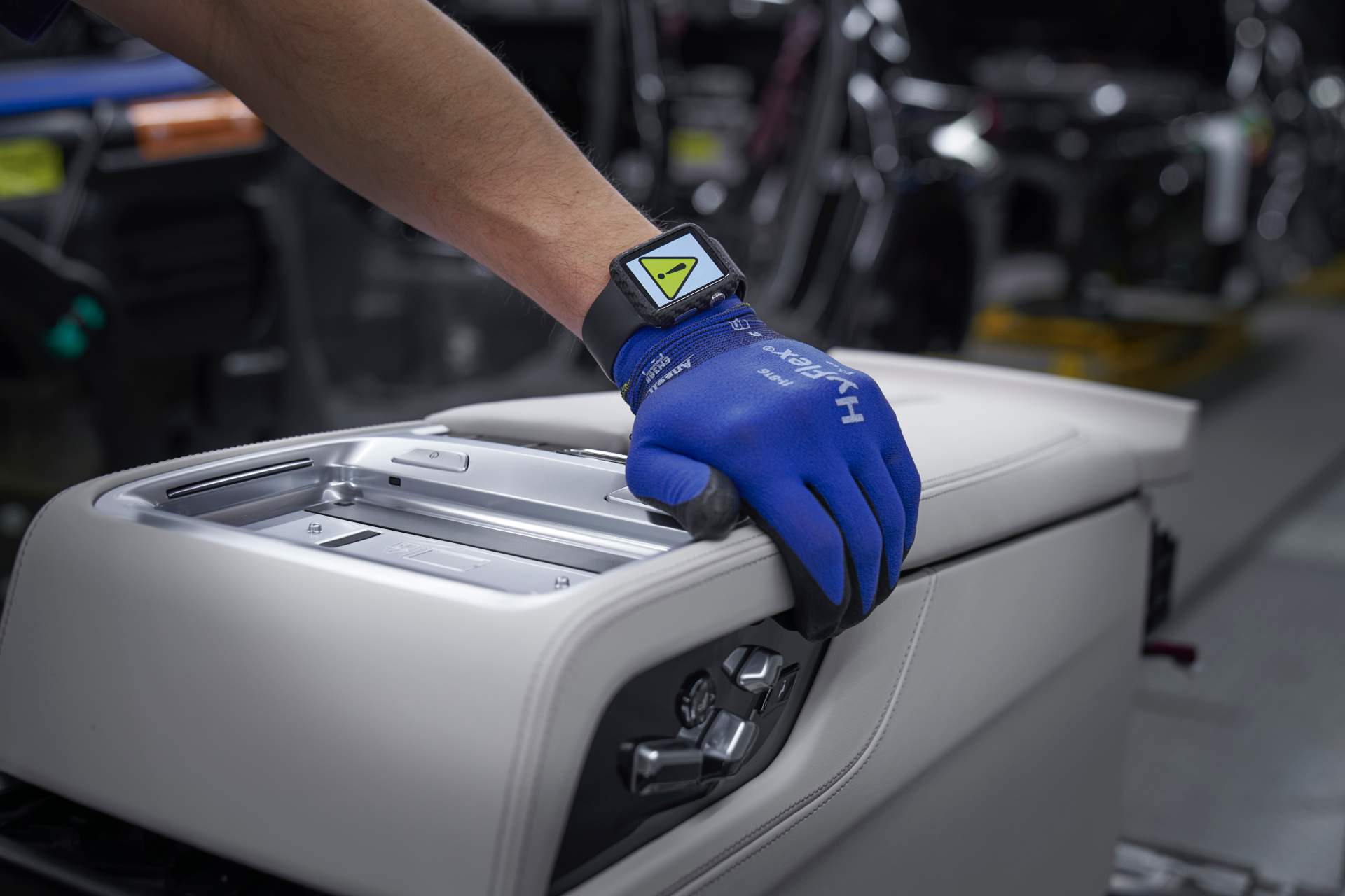 2020 BMW 7 Series production start at Dingolfing plant 13 2020 BMW 7 Series Starts Rolling Off Dingolfing Plant’s Assembly Line