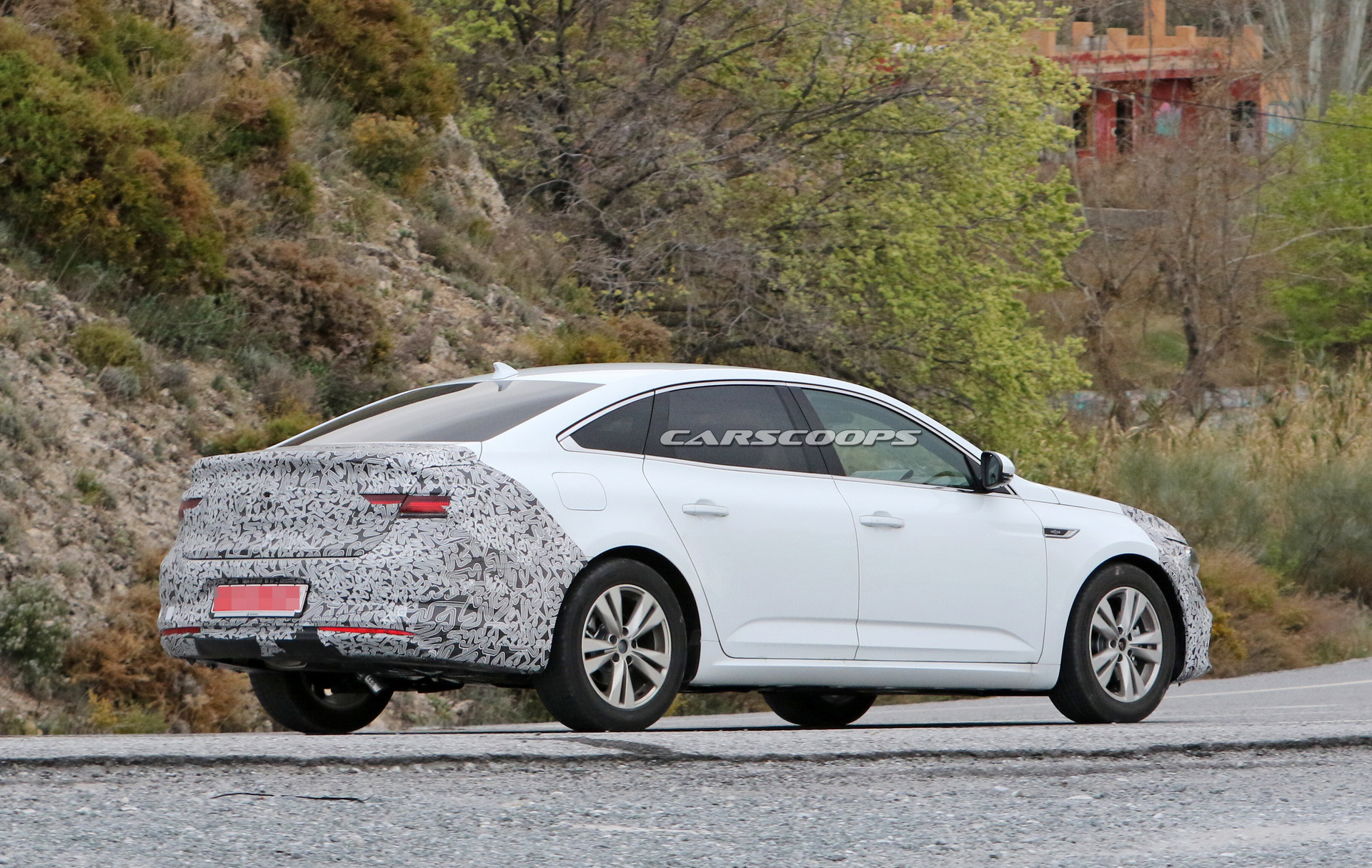 renault talisman facelift spy shots 7 2020 Renault Talisman Getting A Mild Mid-Life Makeover