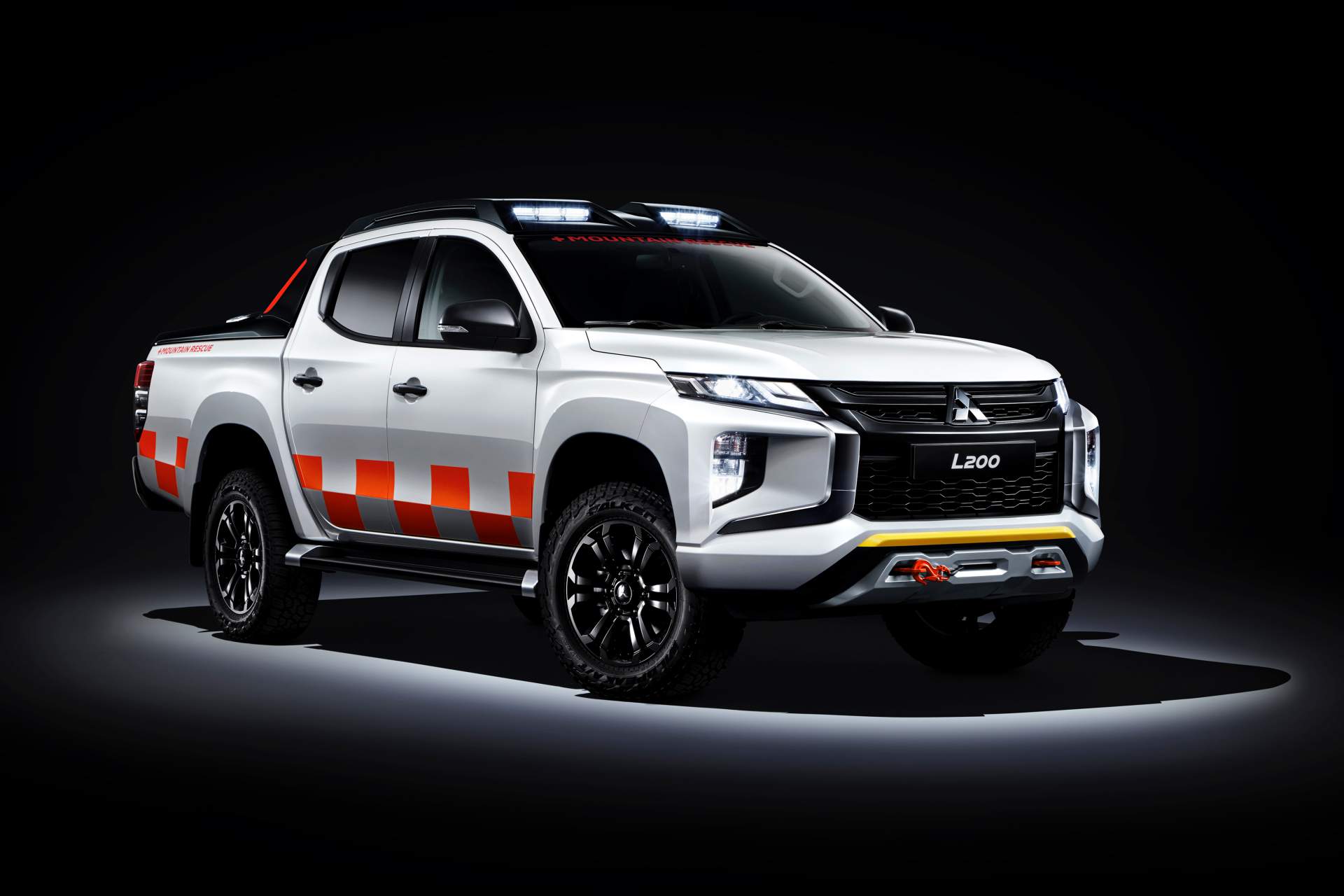Mitsubishi L200 facelift show car 3 Europe’s 2019 Mitsubishi L200 Adopts New Family Face, 2.2L Turbo Diesel