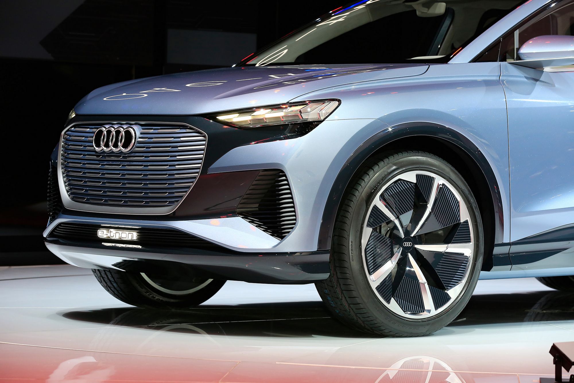 Audi-Q4-e-tron-Concept-32 Audi Q4 e-Tron Concept Previews Upcoming All-Electric Compact SUV
