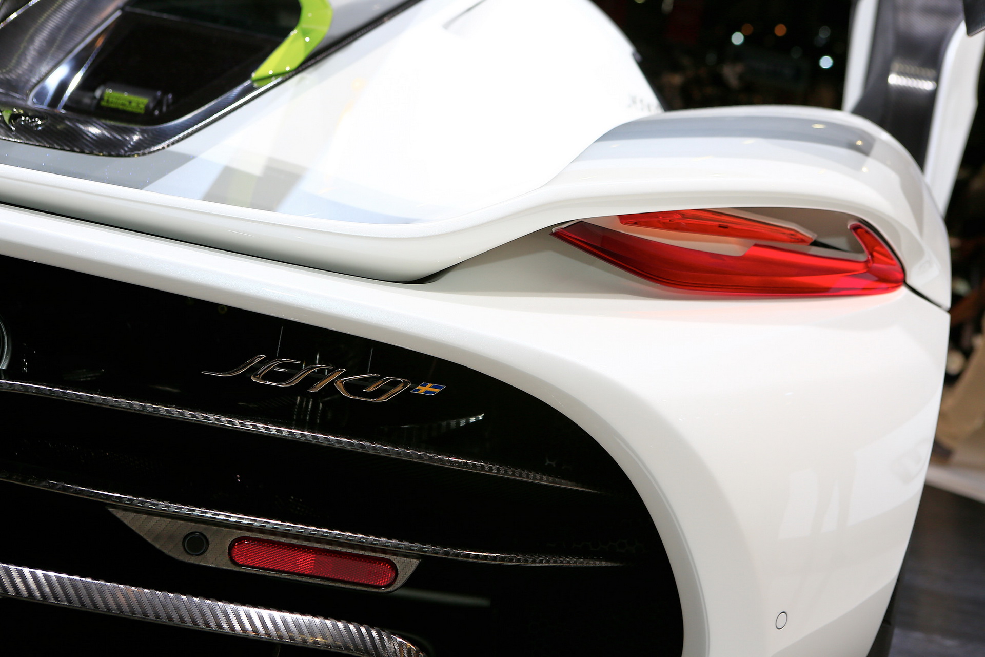 Koenigsegg-Jesko-16 Koenigsegg Stuns The World With New 300MPH Jesko Hypercar