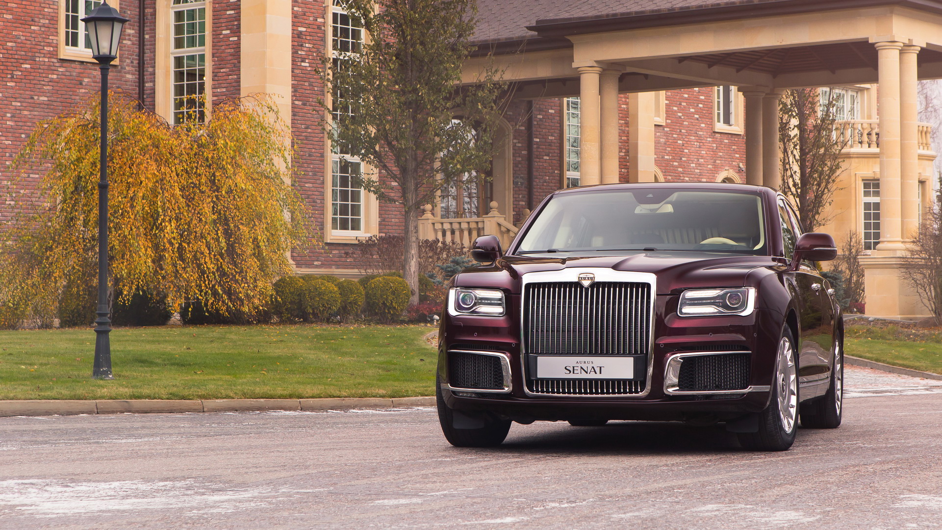 Aurus 3 Aurus Senat: Putin’s Limo Maker Makes European Debut With Sedan And Limo