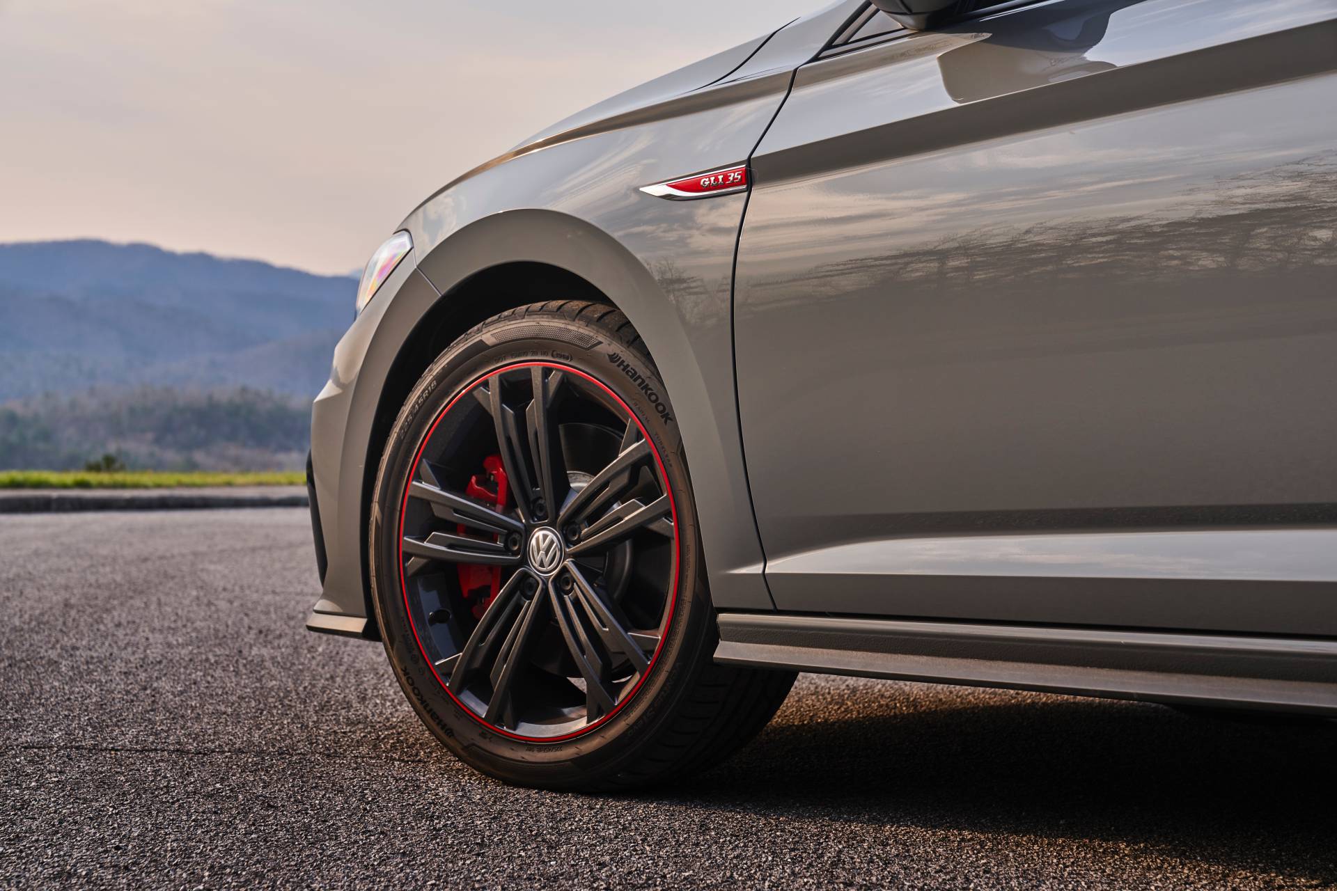 2019 VW Jetta GLI 35th Anniversary Edition 23 Huge 2019 VW Jetta GLI Gallery Helps You Choose Your Favorite Model