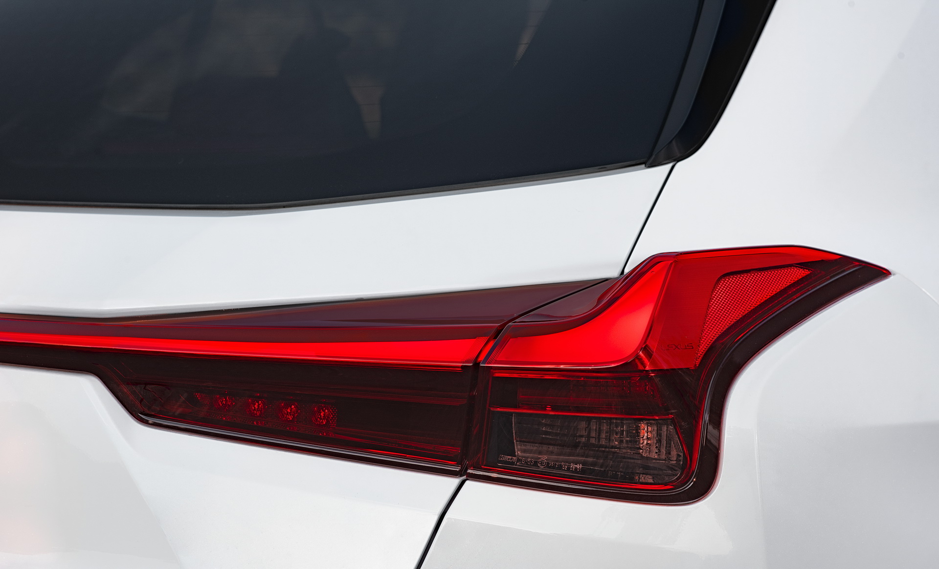 2019-lexus-ux-250h-59 Lexus Details Europe’s UX Subcompact SUV In Massive Gallery