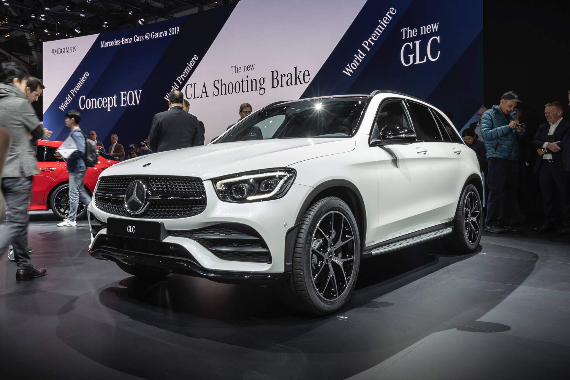 Mercedes-Benz GLC facelift at 2019 Geneva Motor Show 19 2020 Mercedes GLC Facelift Is A Firm Believer Of ‘If It Ain’t Broke, Don’t Fix It’
