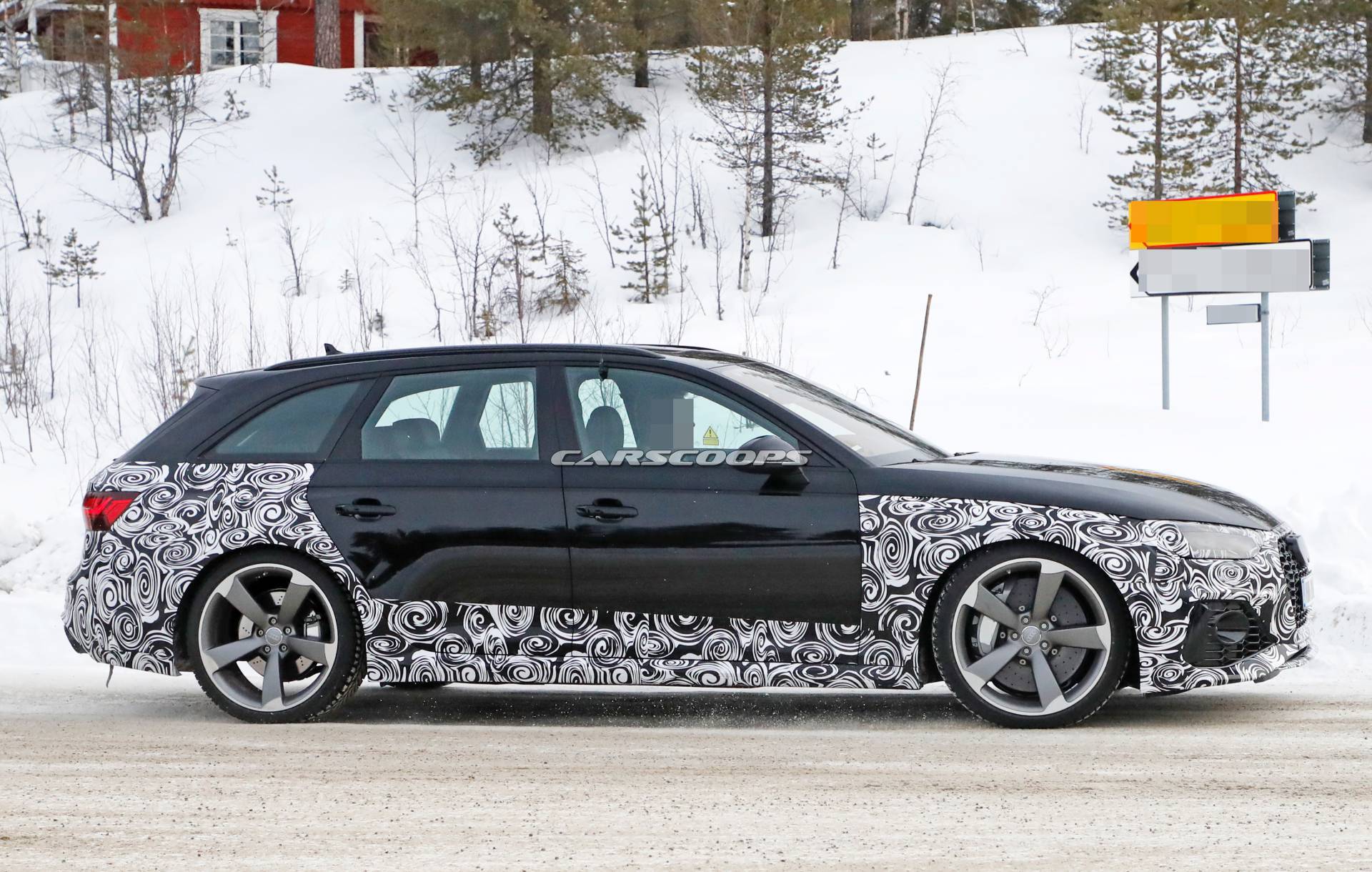 Audi RS4 Avant facelift spy shots 20 Facelifted Audi RS4 Avant Training To Become A Successful Sequel To A Classic