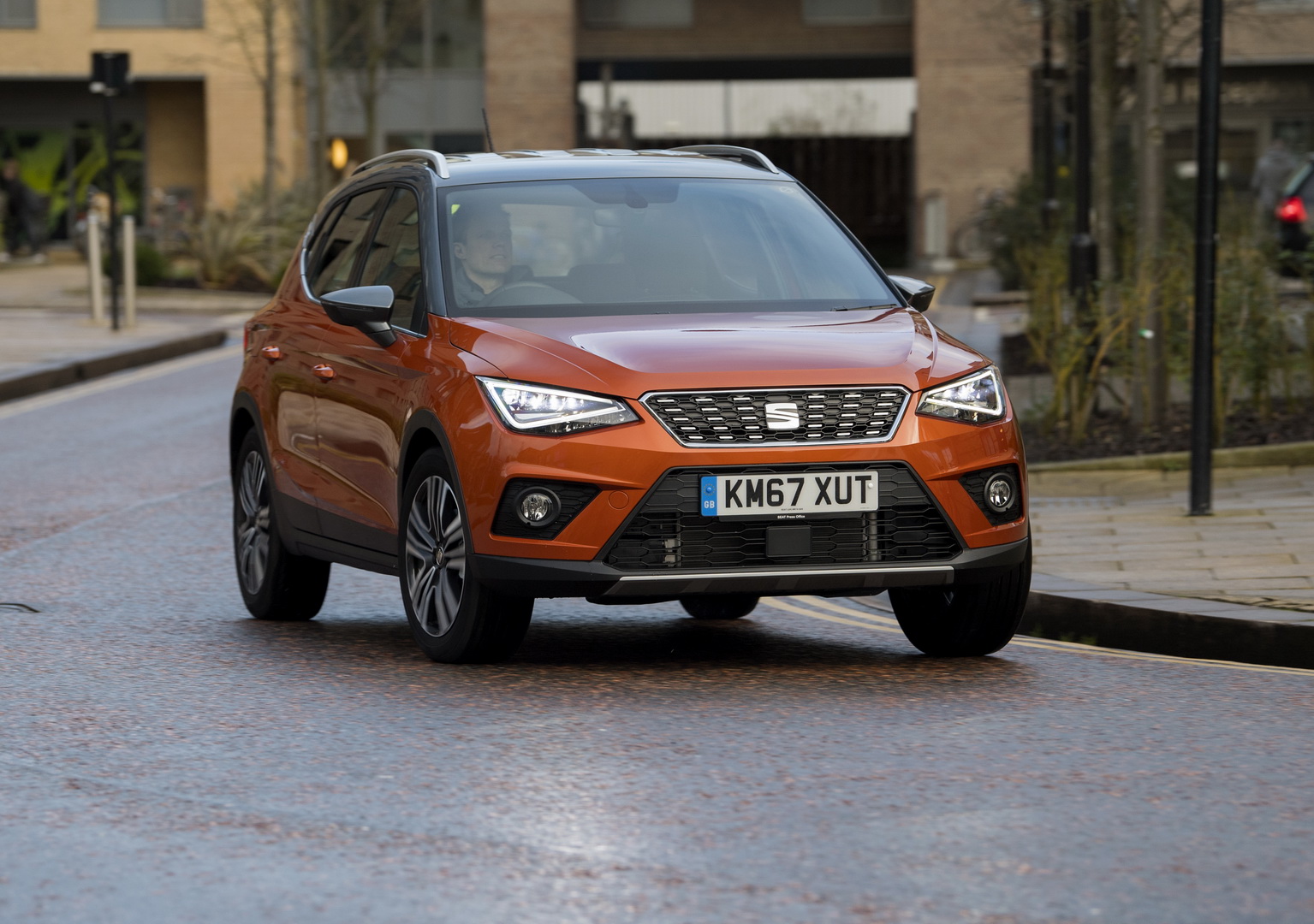 seat handpresso coffee machine 2 Make Your Espresso On The Go With Seat’s Portable Coffee Machine