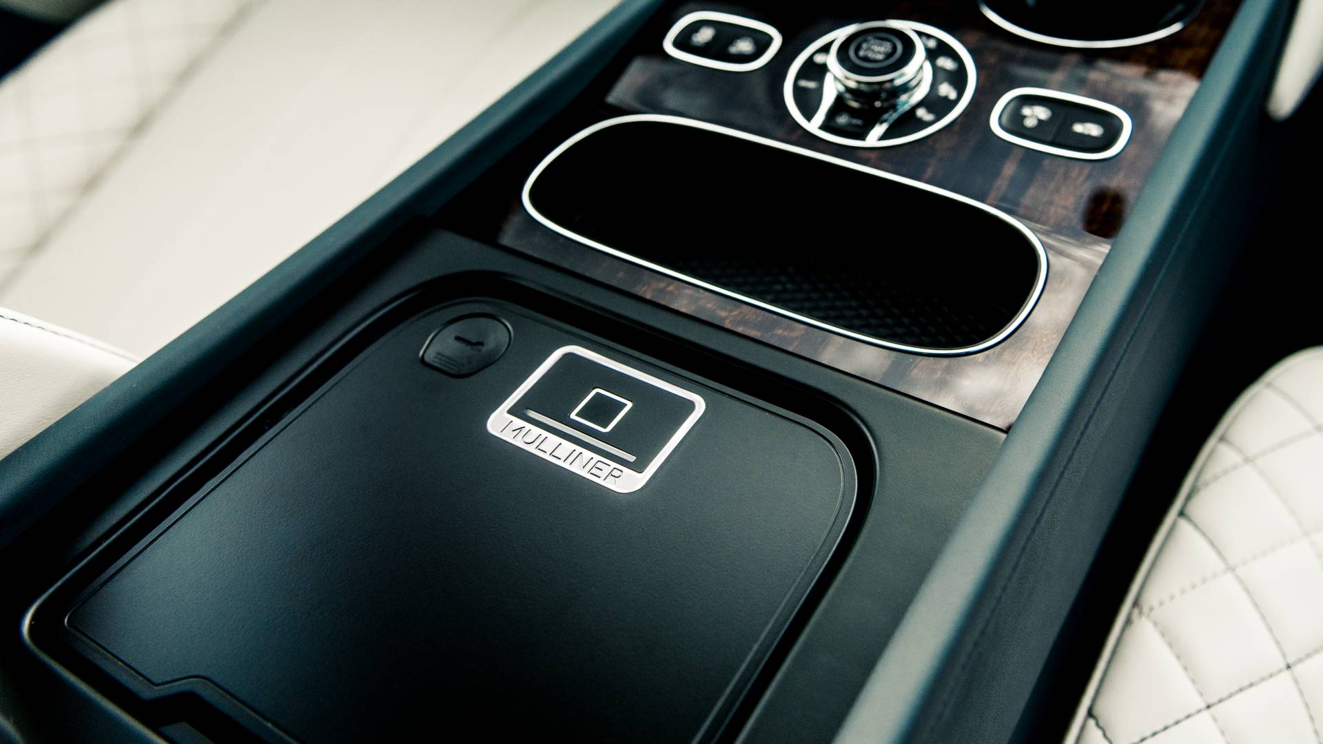 Bentley Bentayga Pearl of the Gulf by Mulliner 2 Middle East Customer Commissions Five “Pearl Of The Gulf” Bentley Bentaygas