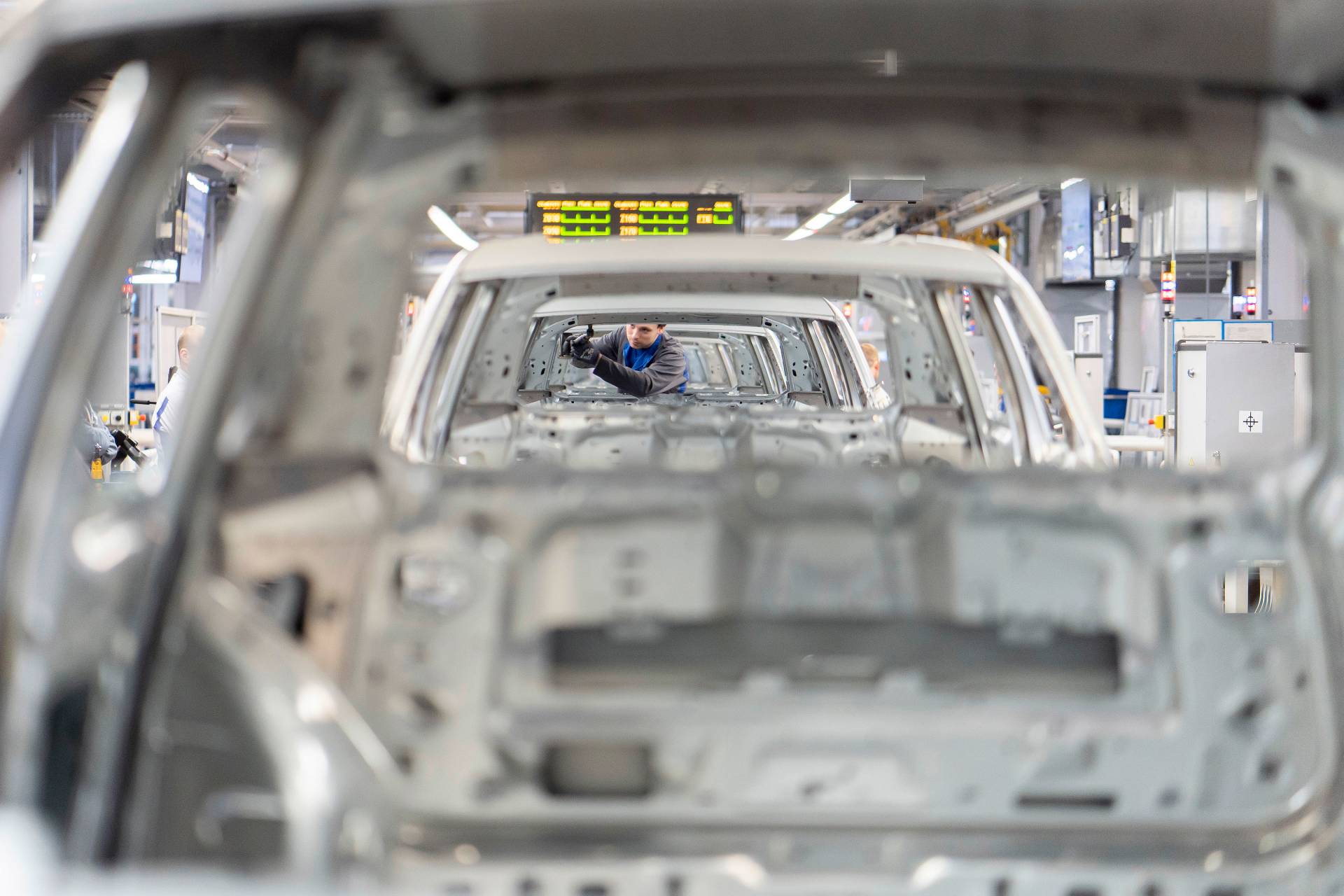 Volkswagen Wolfsburg plant 4 VW To Lay Off Up To 7,000 Employees Via Early Retirement