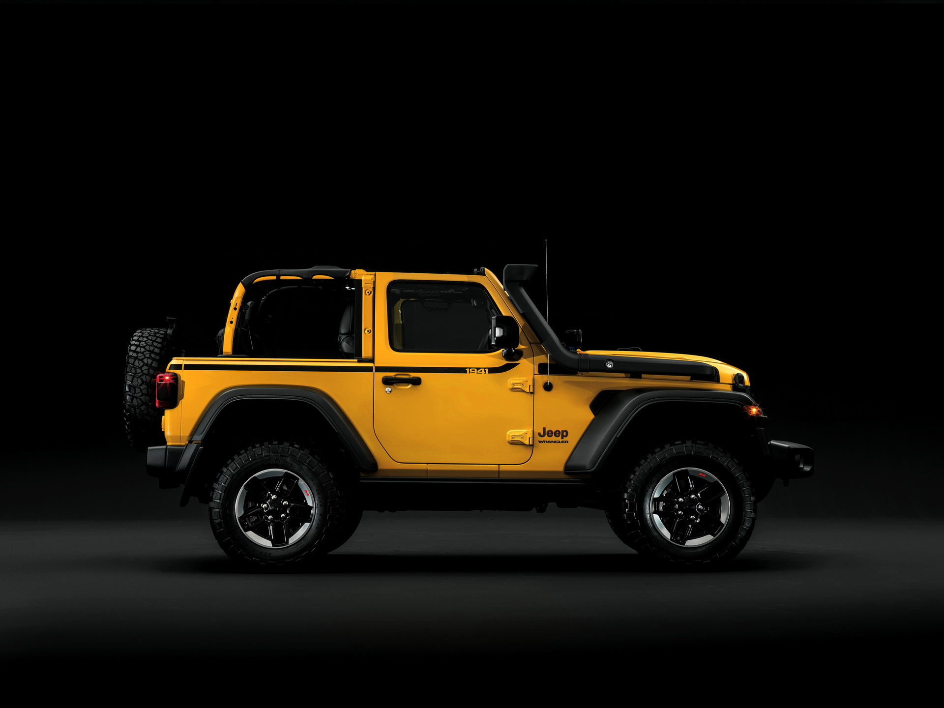 mopar jeep wrangler rubicon 1941 livepics 29 Jeep Wrangler Rubicon 1941 Can (Almost) Be Your Yellow Submarine