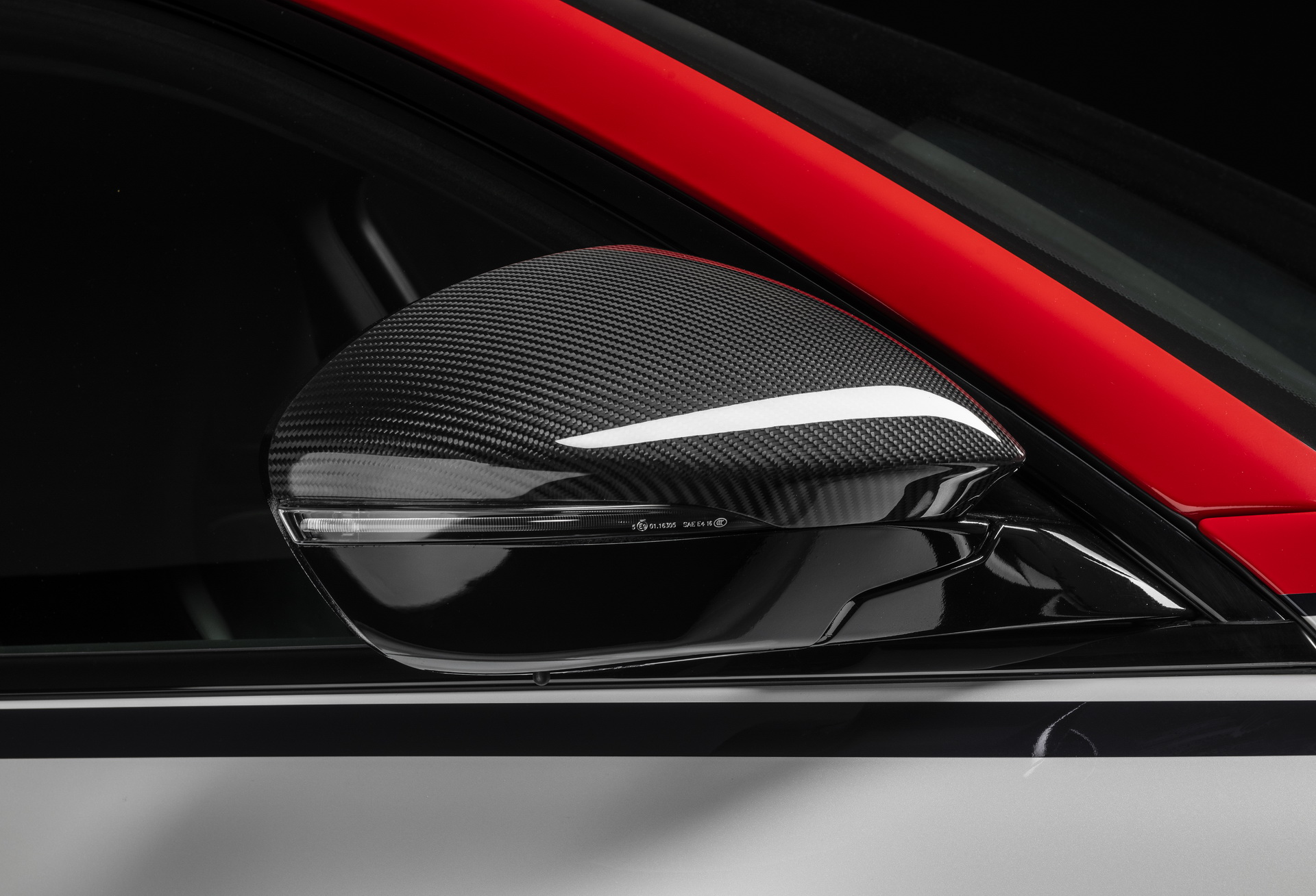 alfa romeo giulia stelvio qv racing 32 Alfa Romeo Giulia And Stelvio QV Racing Editions Reflect Bond With F1