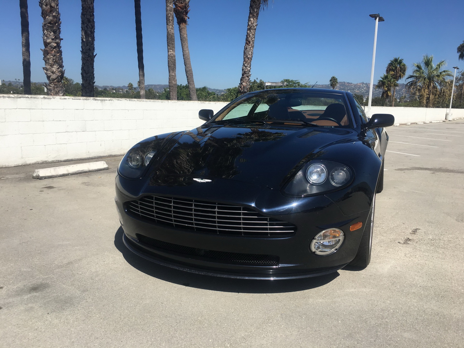 2006 aston martin vanquish s bat auction 21 2006 Aston Martin Vanquish S Rocks BMW Carbon Black Paint