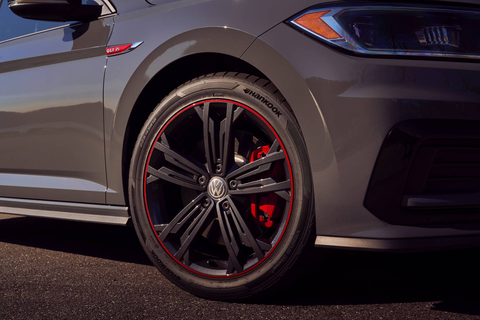 2019 VW Jetta GLI 35th Anniversary Edition 10 Huge 2019 VW Jetta GLI Gallery Helps You Choose Your Favorite Model