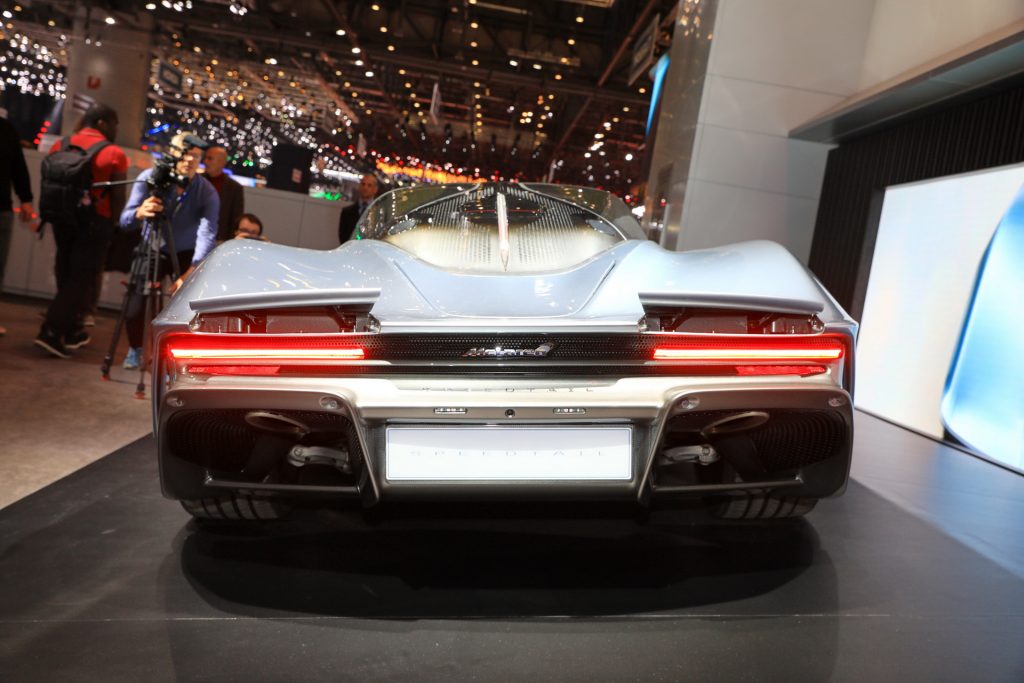 Speedtail Camera McLaren’s 250MPH Speedtail Looks Like It Escaped From A Sci-Fi Movie ...
