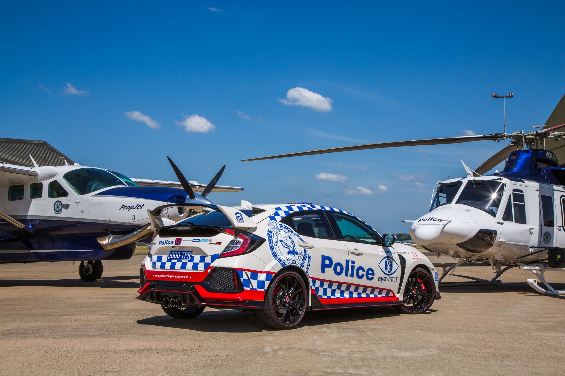 Honda-Civic-Type-R-Australia-2 Honda Civic Type R Joins Aussie Police Force But Won’t Be Chasing Bad Guys