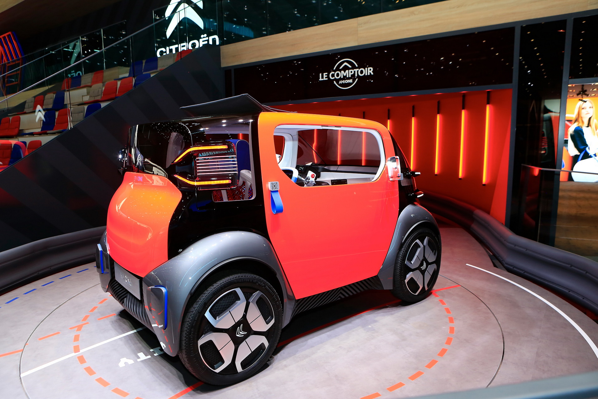 citroen ami one concept geneva livepics 1 Citroen Ami One Concept Is Like A 2CV From The Future