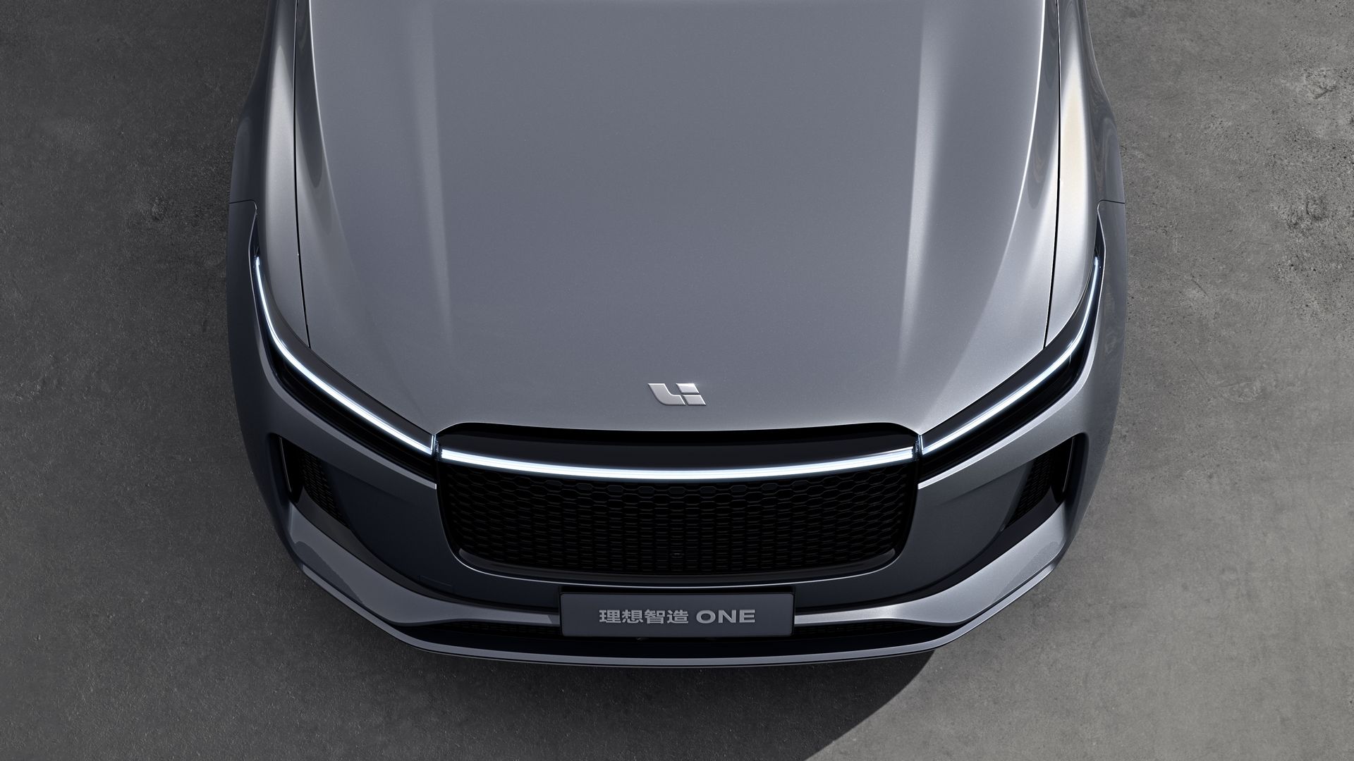 Li-Xiang-12 Li Xiang Launches With “One” SUV With Six Seats, Four Screens, Hybrid Powertrain